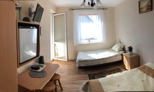 Triple Room with Balcony photo 3