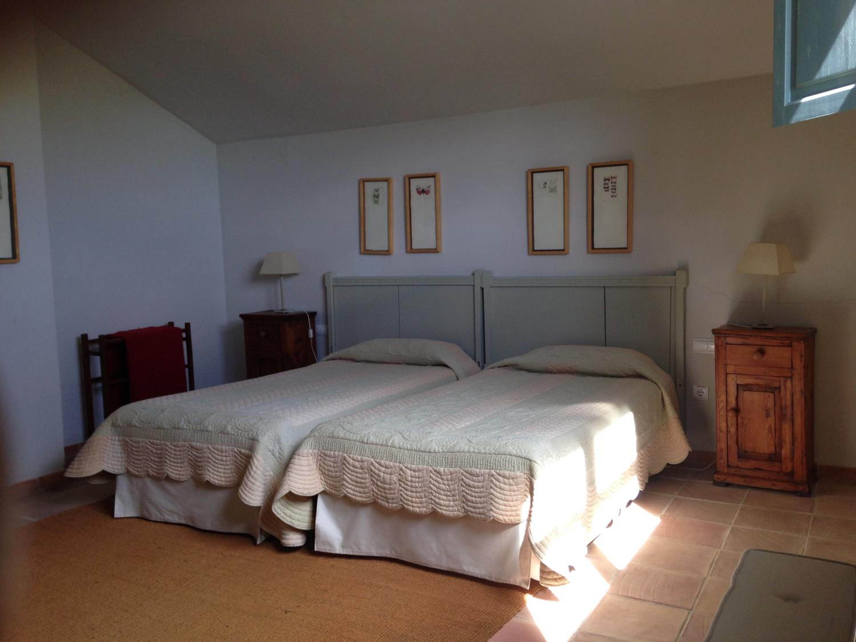 Twin Room - Photo 4