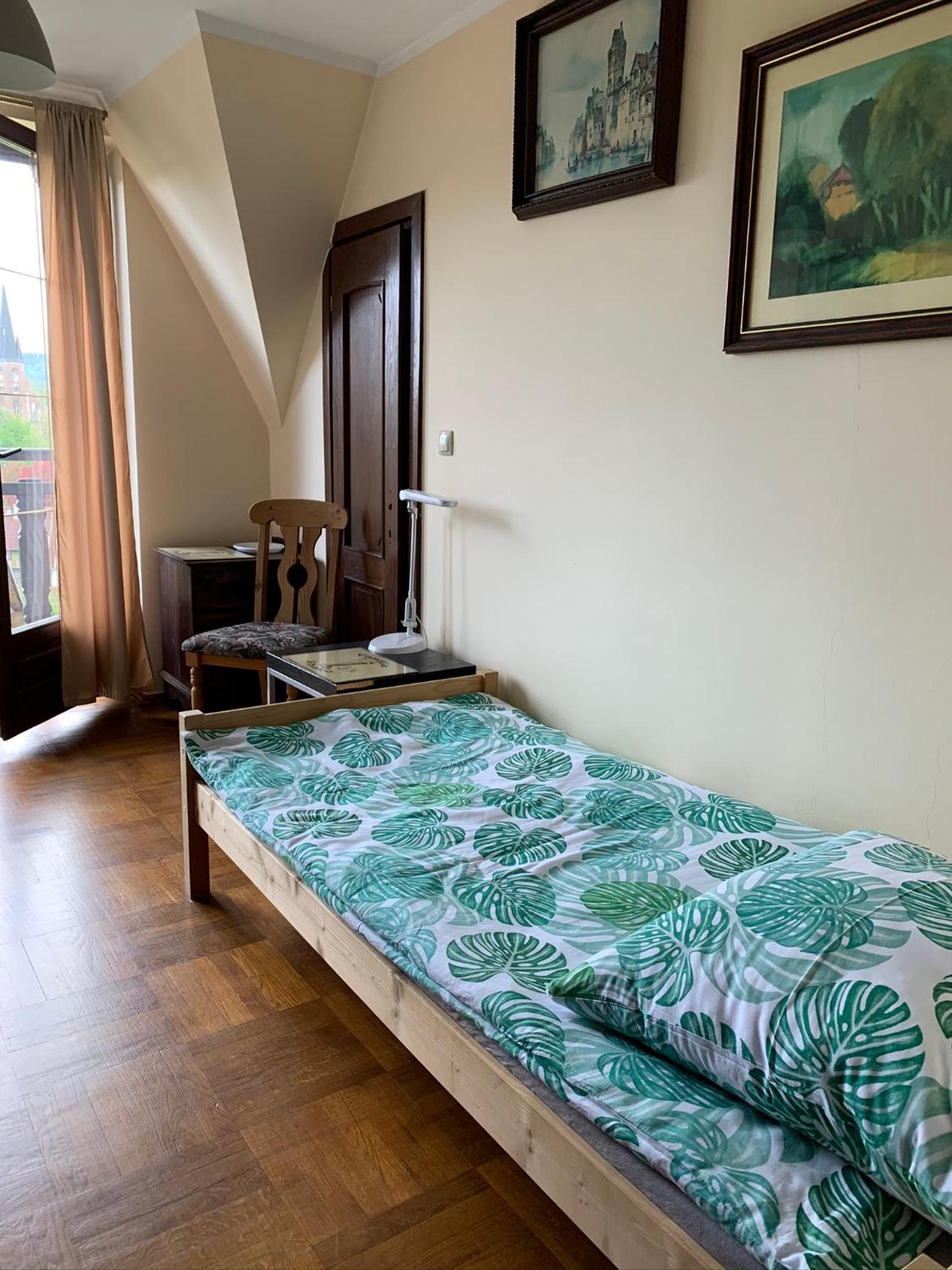 Twin Room with Balcony - Photo 2