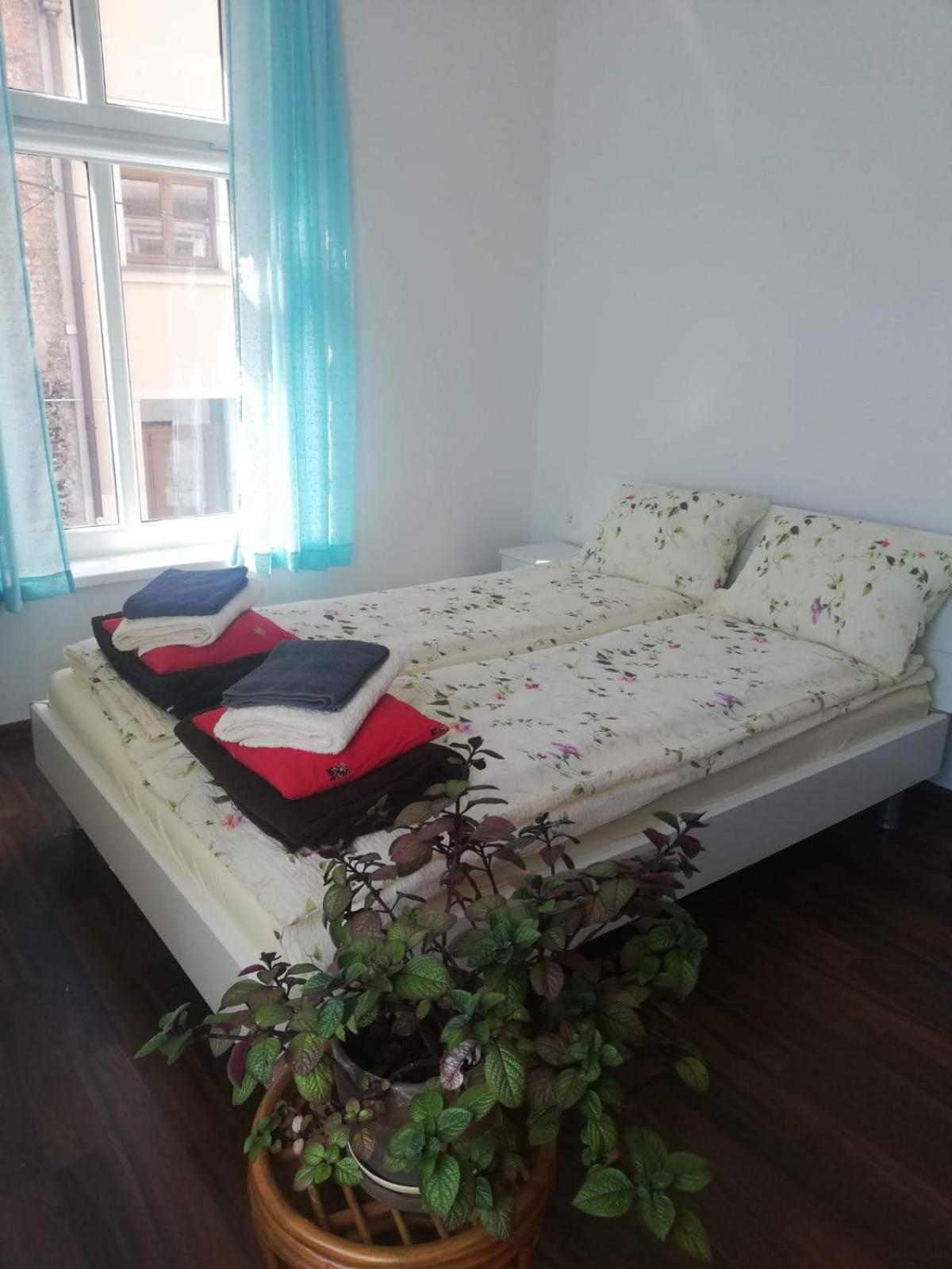 Economy Triple Room - Photo 1