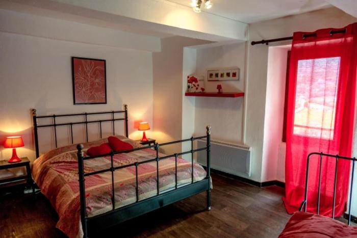 Double Room with Private External Bathroom photo 2