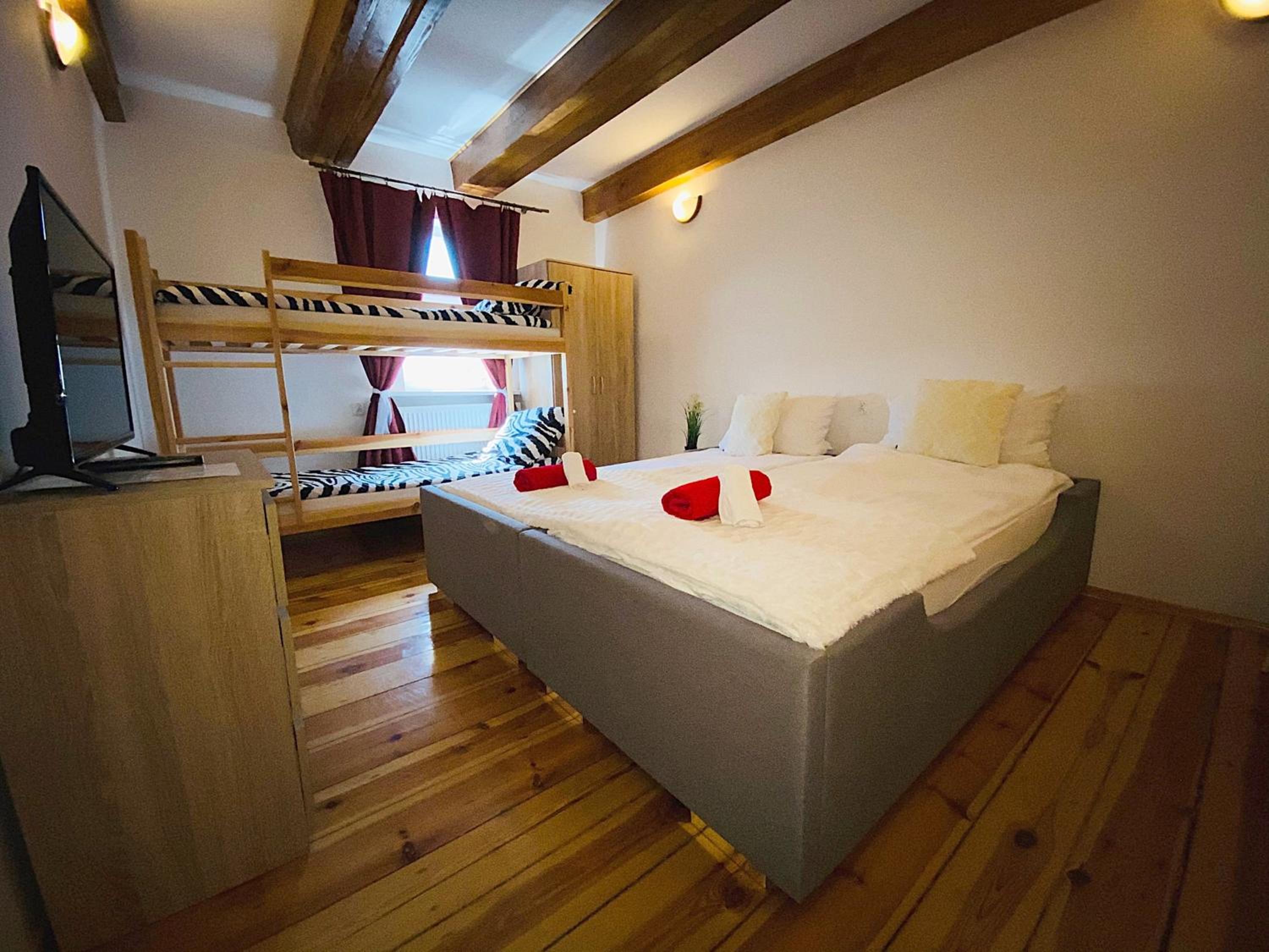 Comfort Quadruple Room - Photo 13