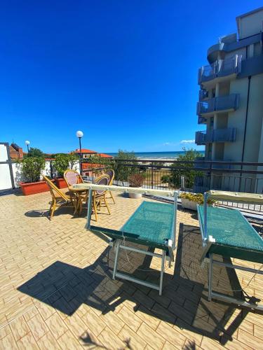 Double or Twin Room with Sea View
