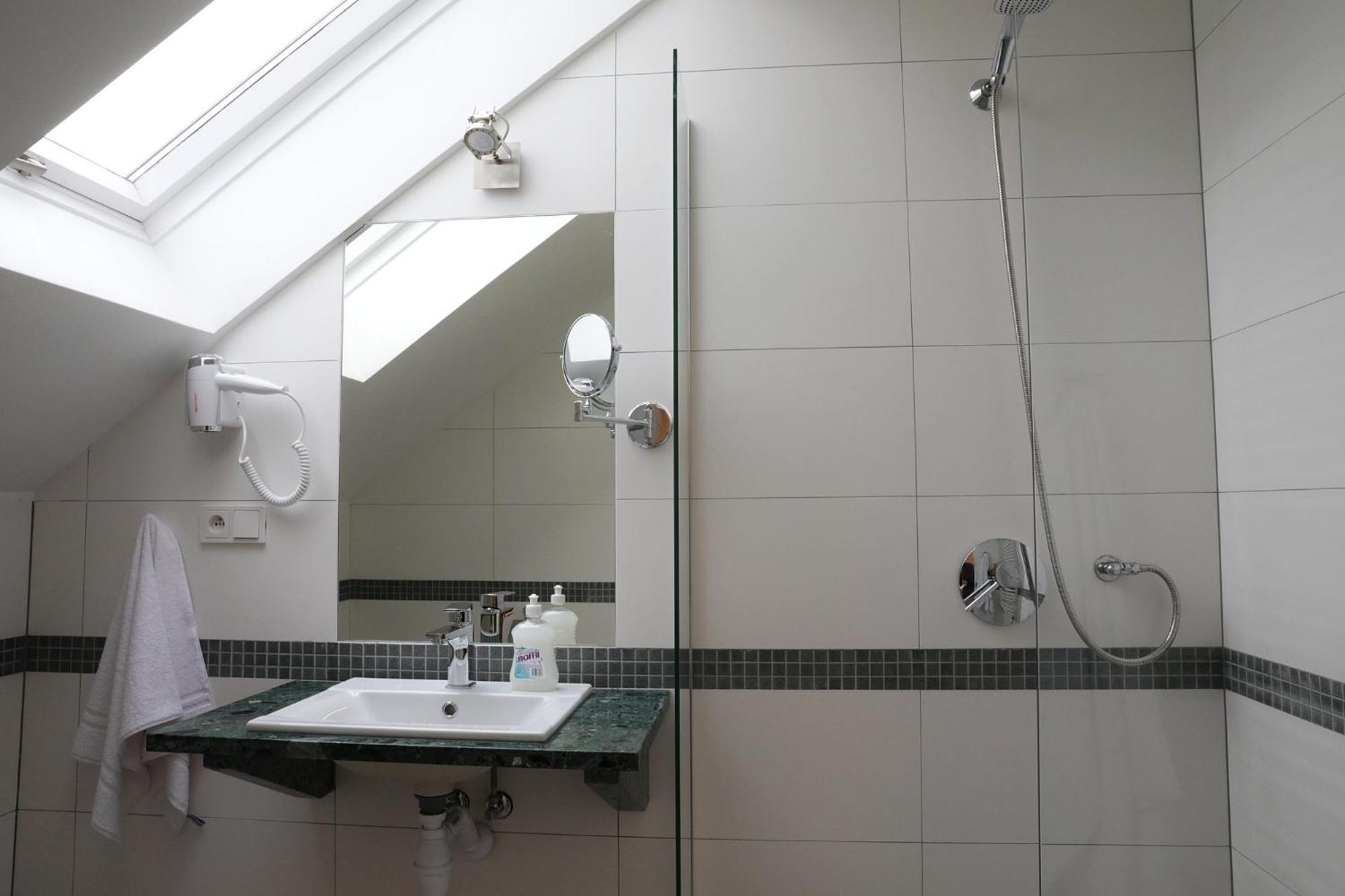 Double Room - Photo 1