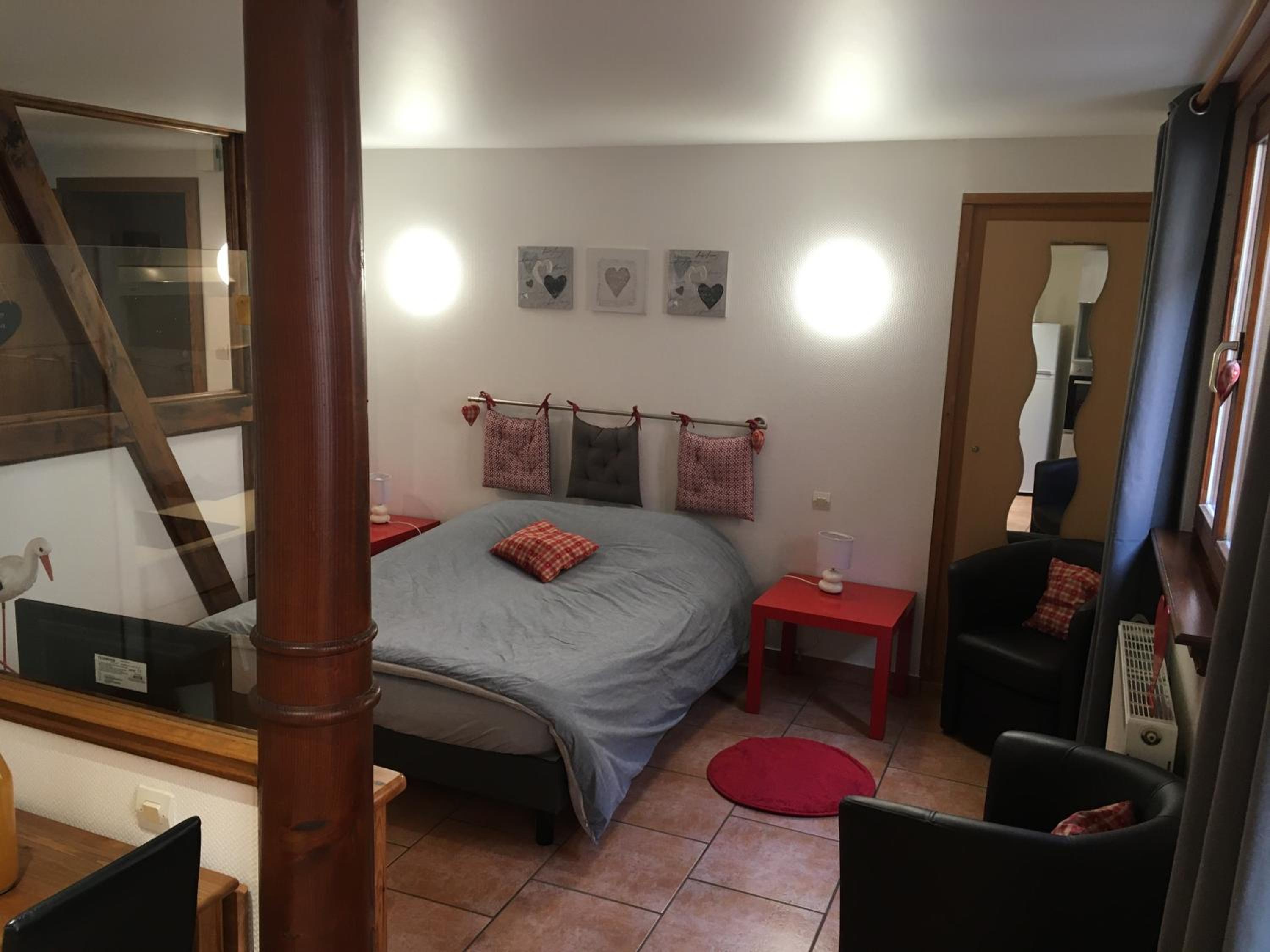 Studio Apartment photo 2