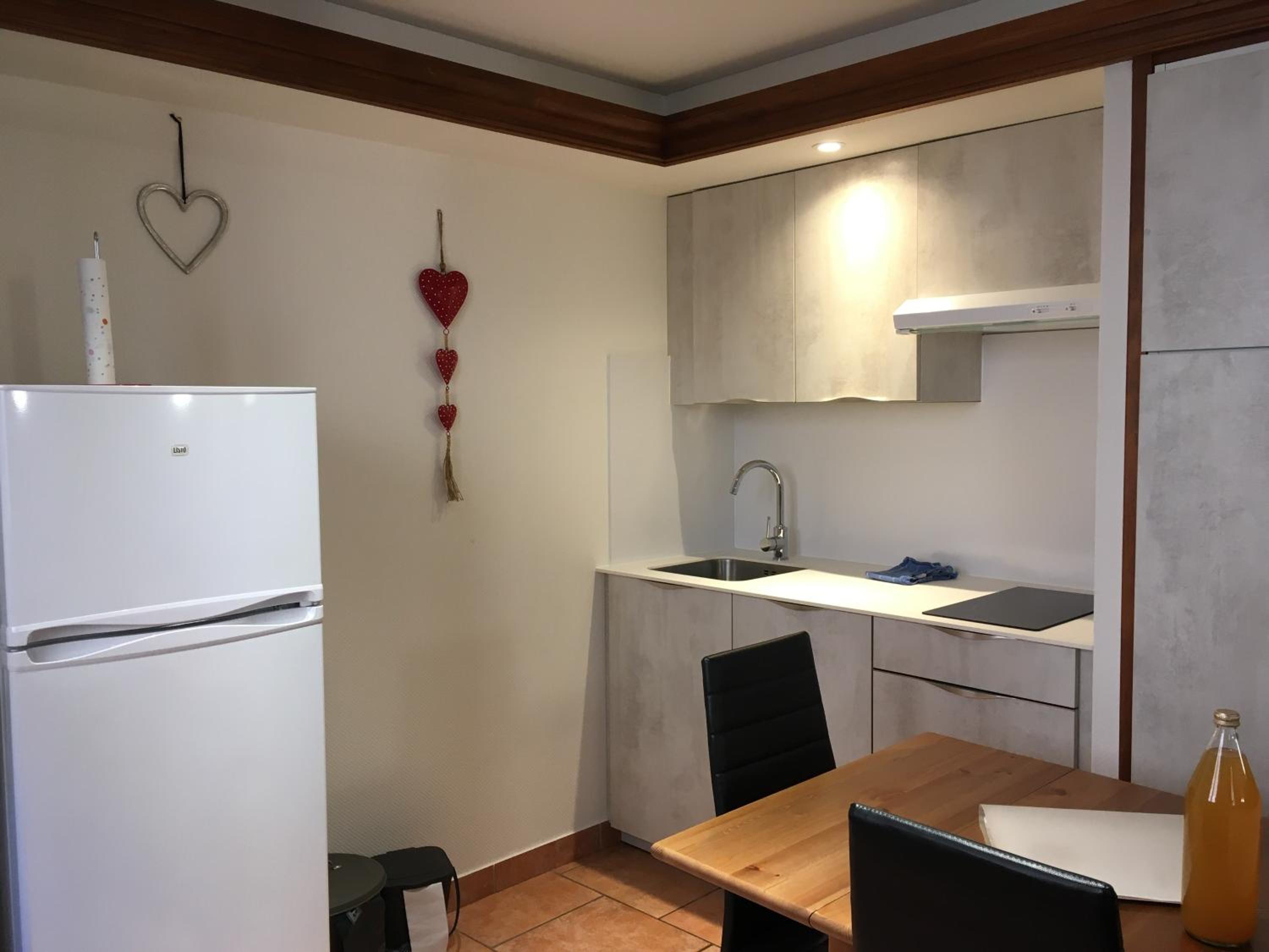 Studio Apartment photo 3