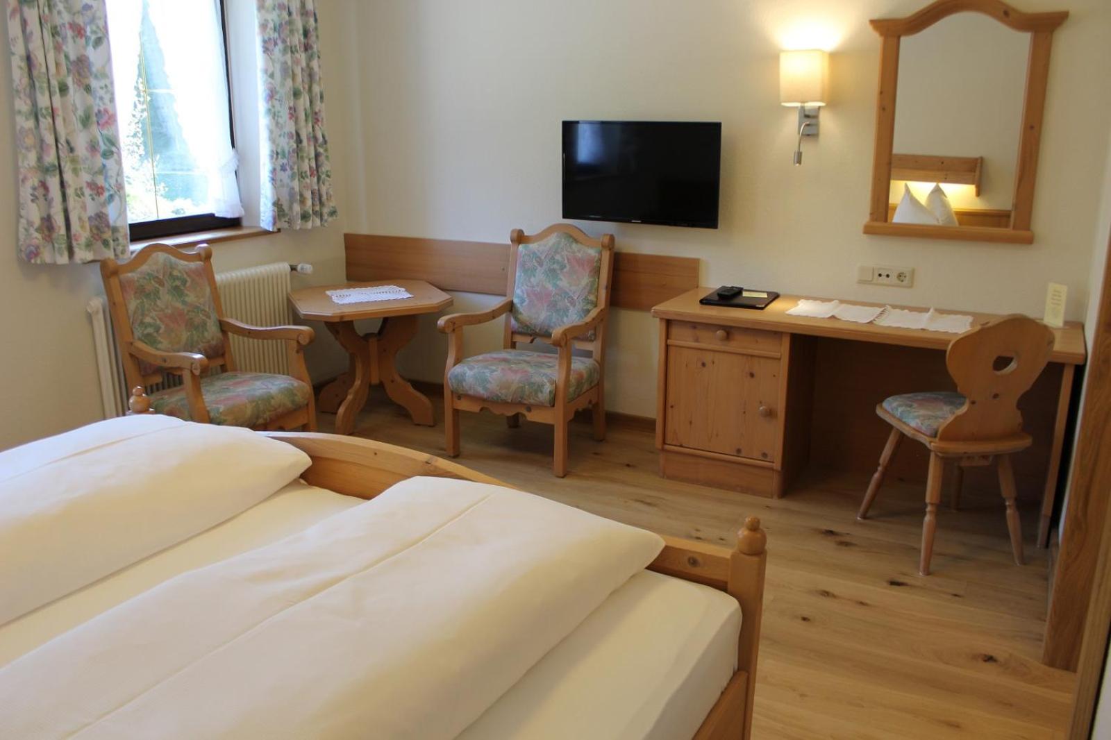 Standard Double Room photo 3