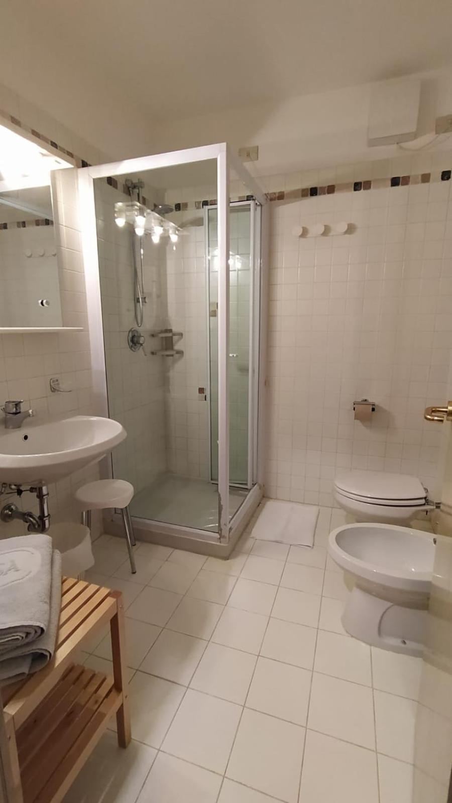 Double or Twin Room photo 3