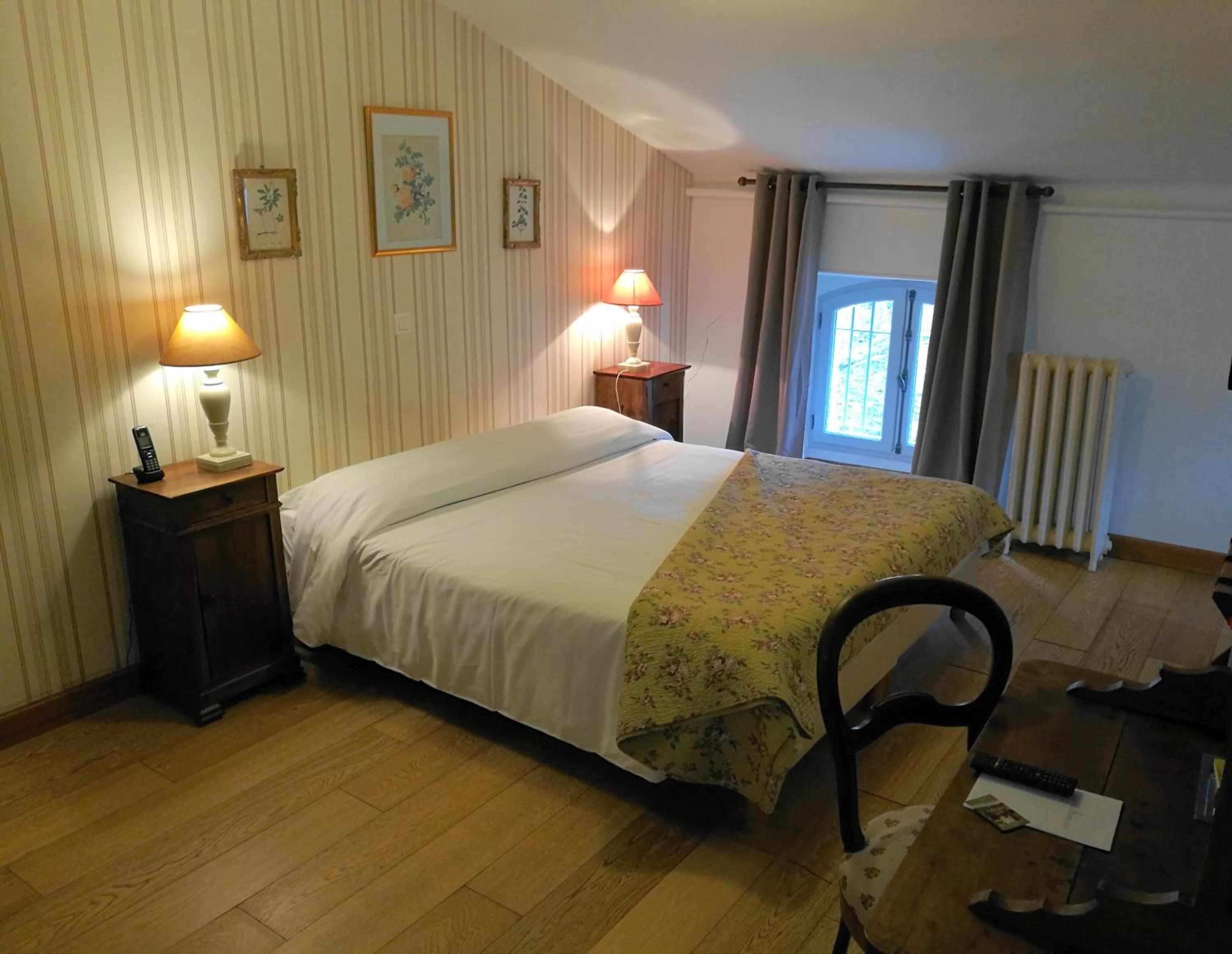Traditional Suite