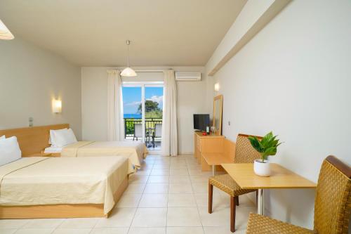 Twin Room with Sea View photo 2
