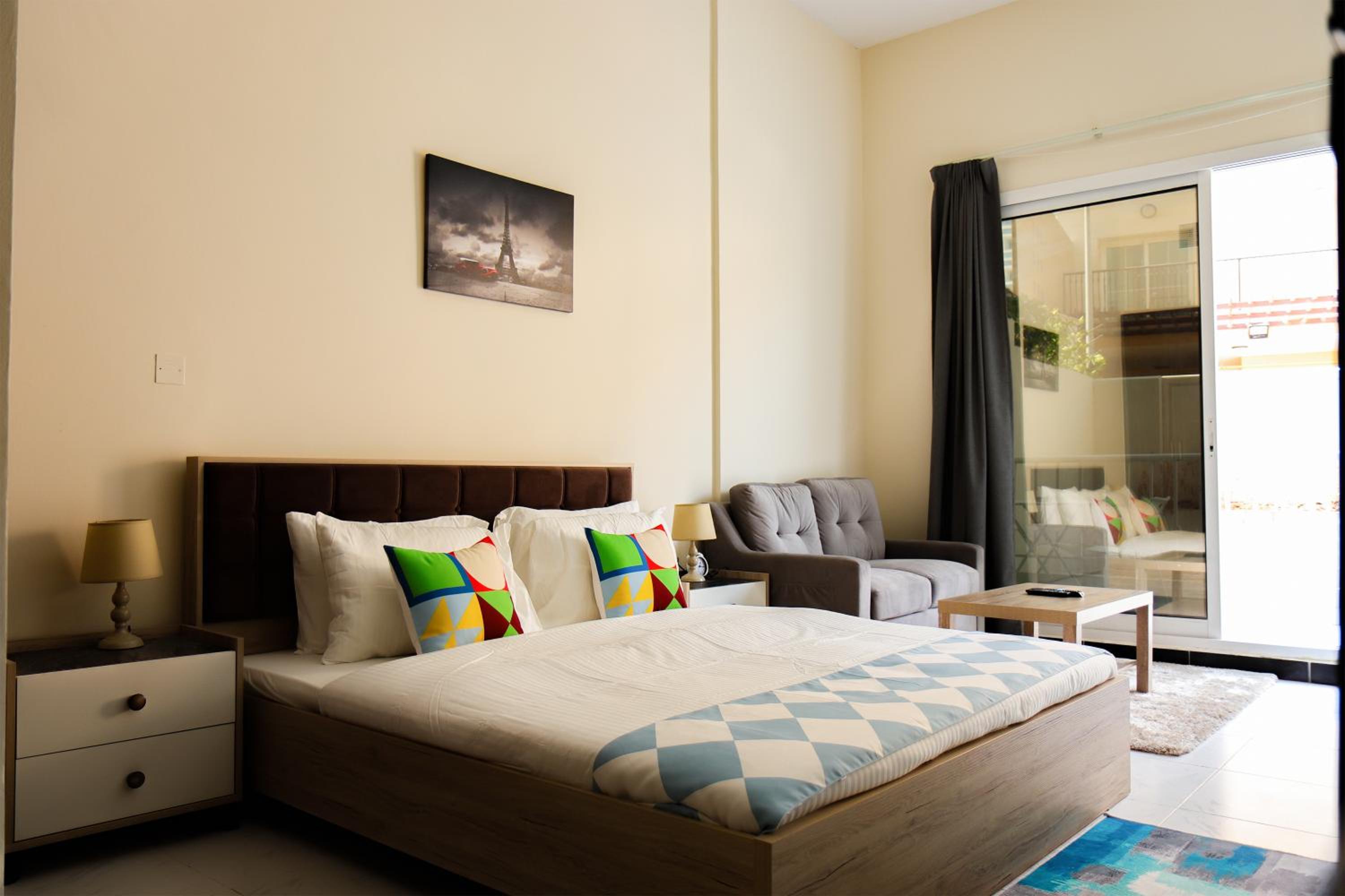 Studio Apartment photo 2