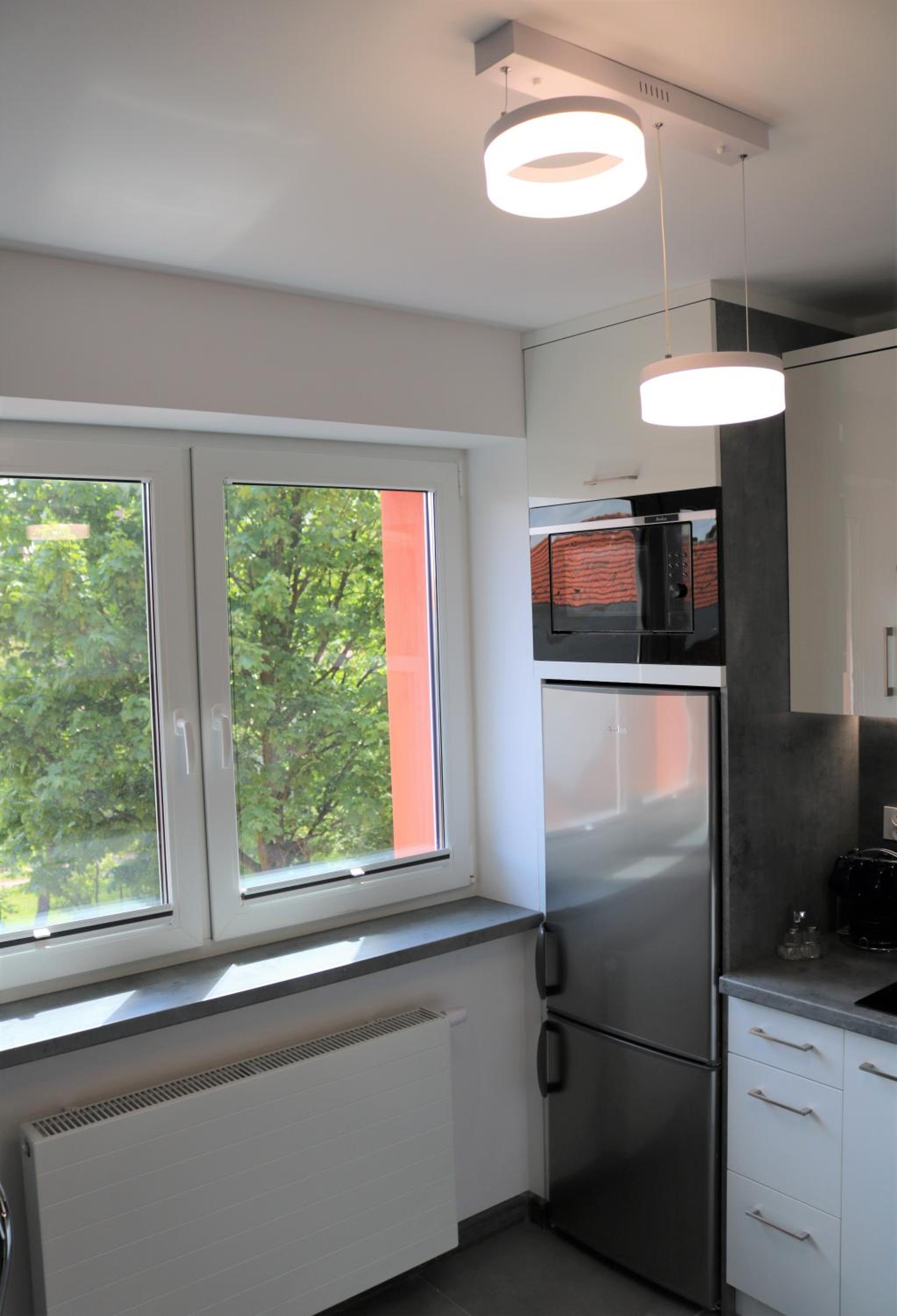One-Bedroom Apartment - Photo 2