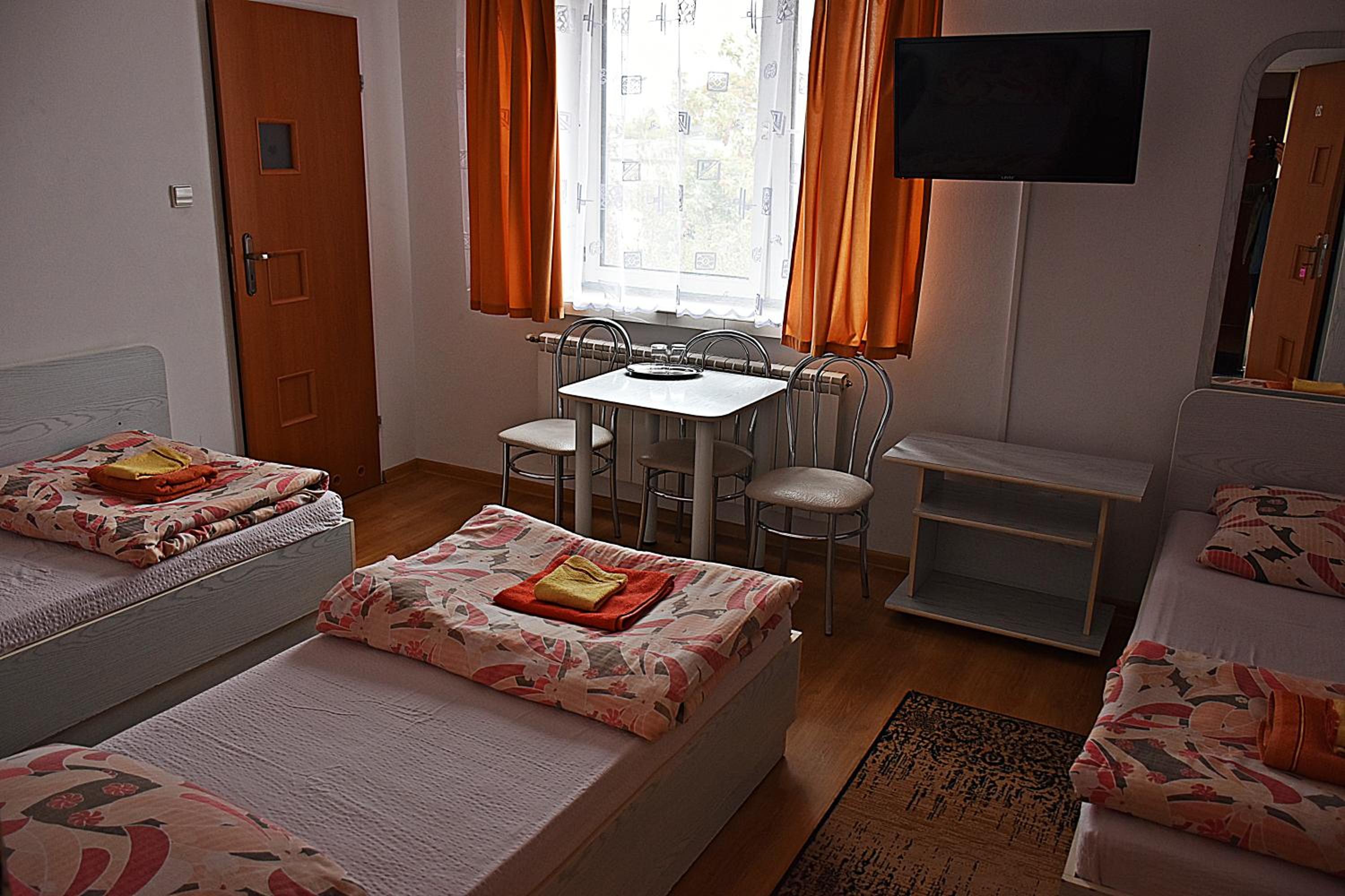 Triple Room with Private Bathroom photo 1