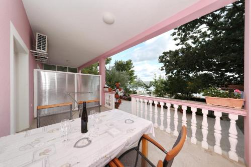 One-Bedroom Apartment with Sea View - Ground Floor photo 2