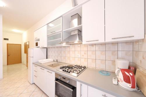 One-Bedroom Apartment with Sea View - Ground Floor photo 3