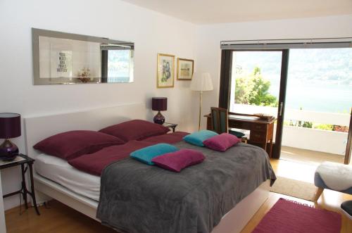 Double Room with Lake View and Shared toilet
