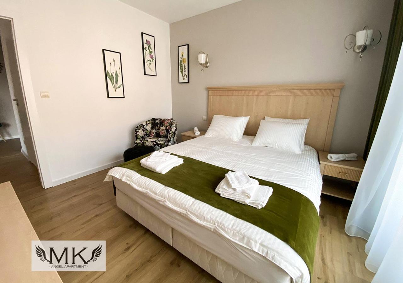 One-Bedroom Apartment - Photo 3