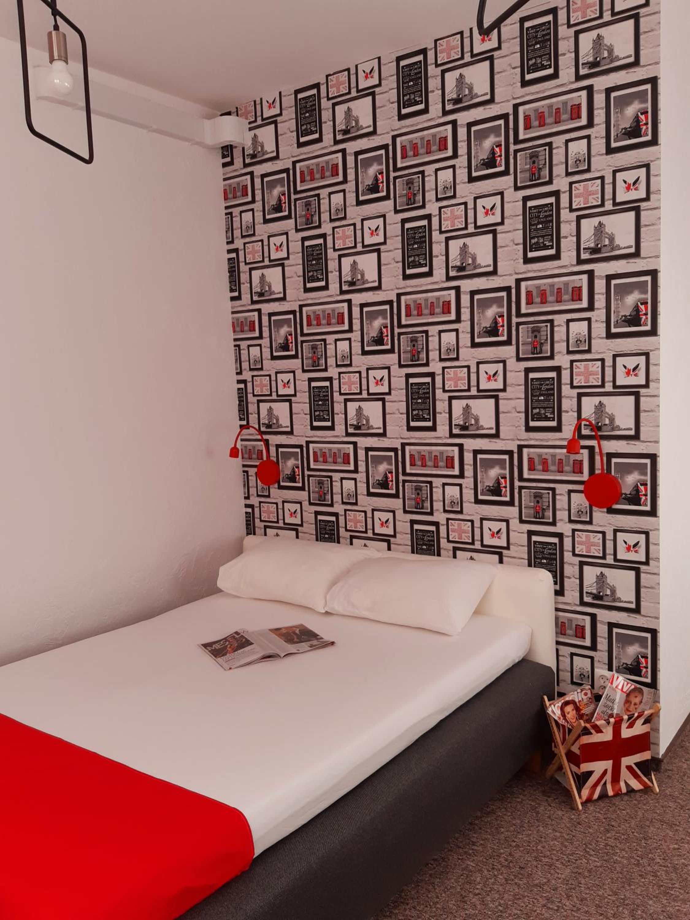 Triple Room with Bathroom - Photo 2