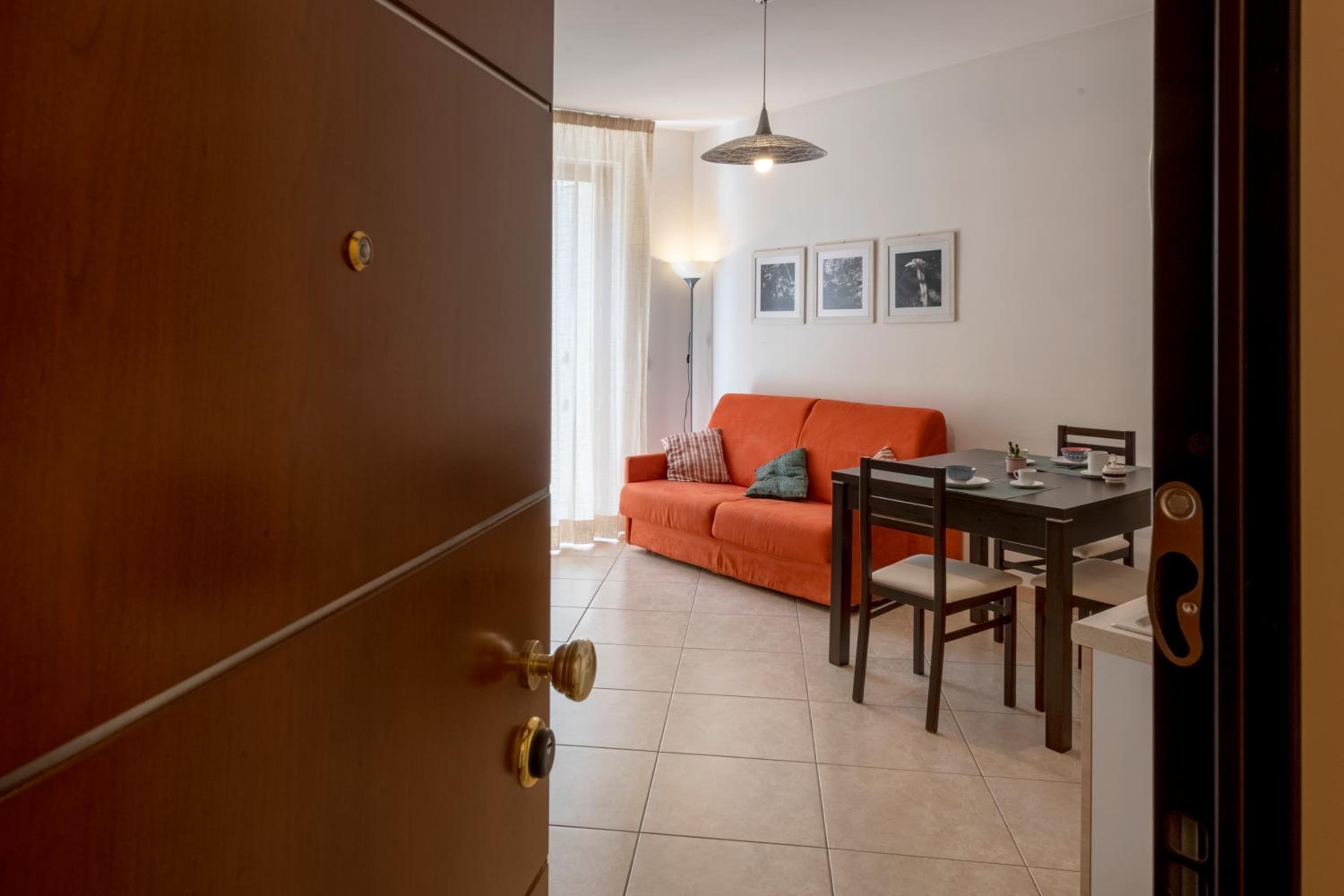 One-Bedroom Apartment photo 2