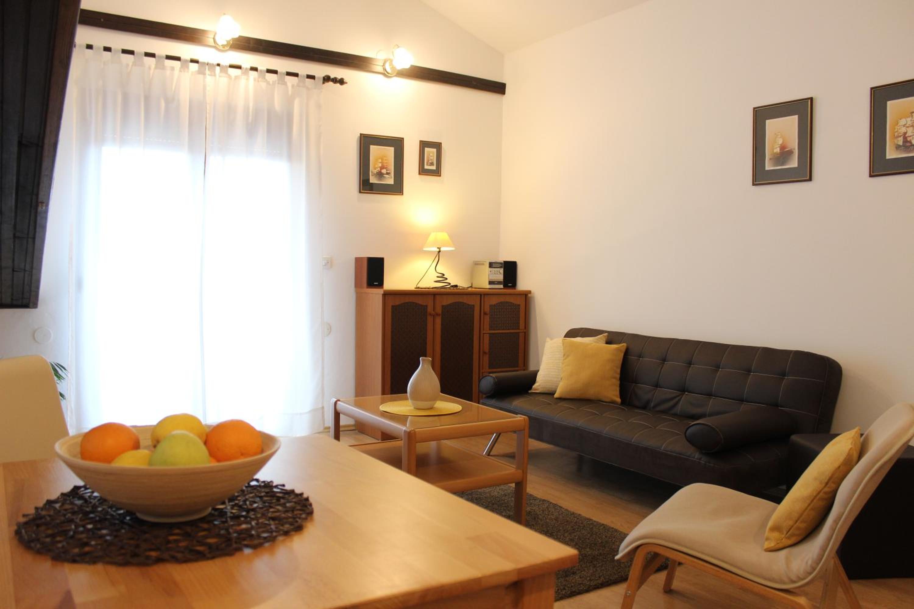 Apartment with Balcony and Sea View photo 1