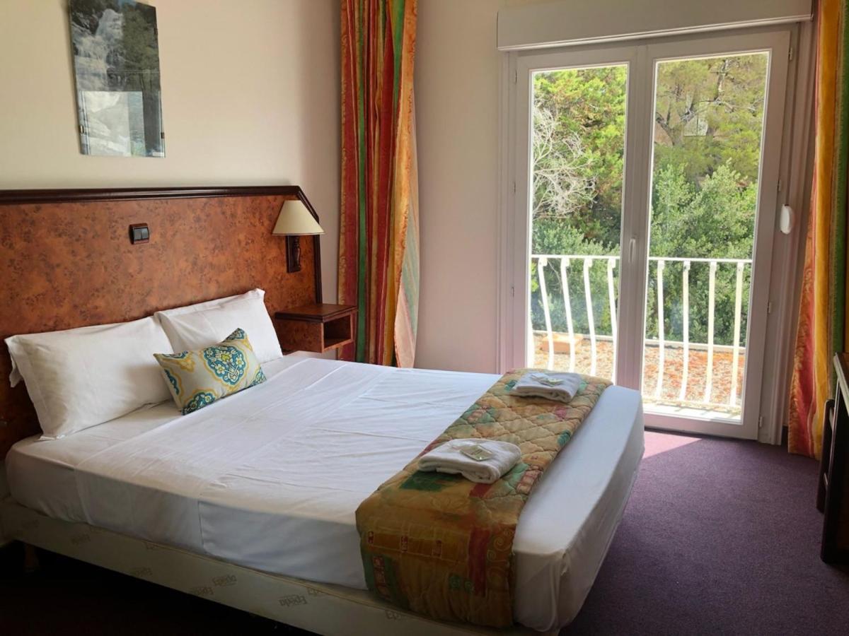 Twin Room - Poolside