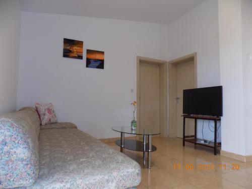 Apartment with Sea View - Photo 24