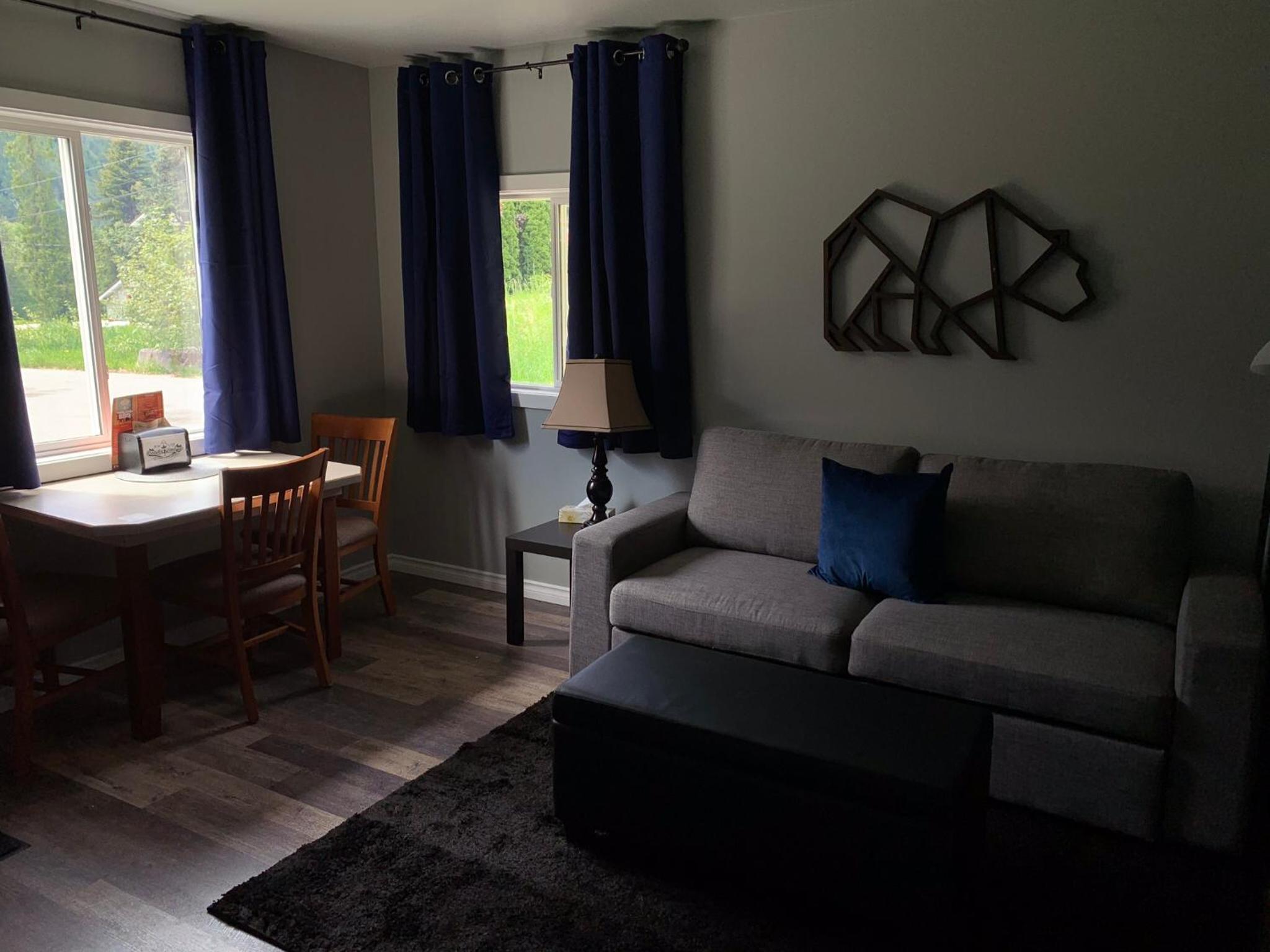 Queen Suite photo 3