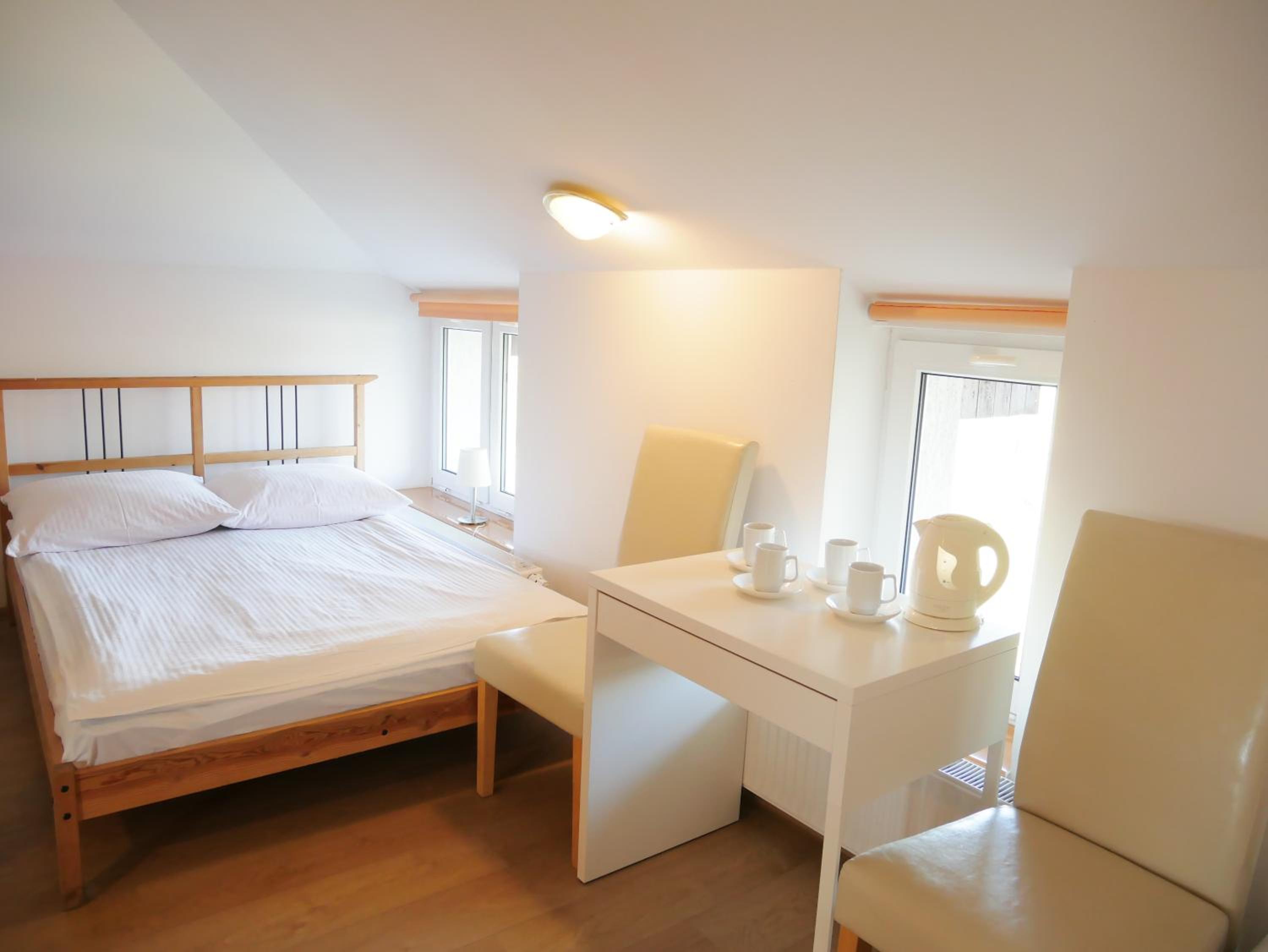 Family Room with Private Bathroom - Photo 1