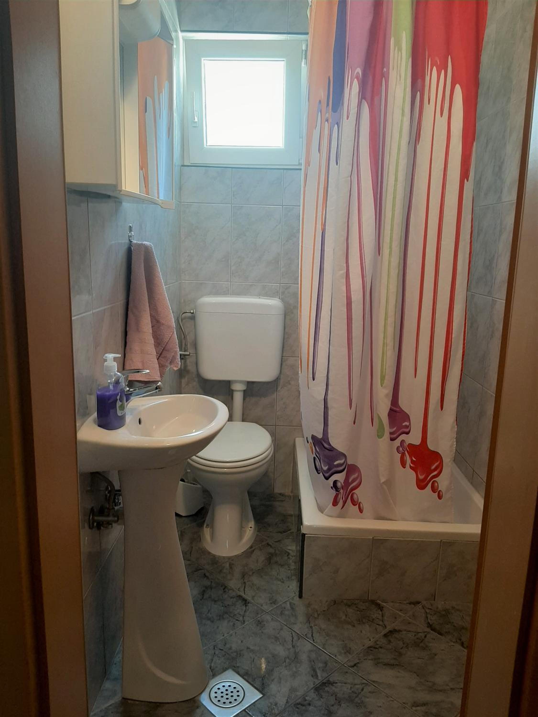 Apartment with Sea View - Photo 7