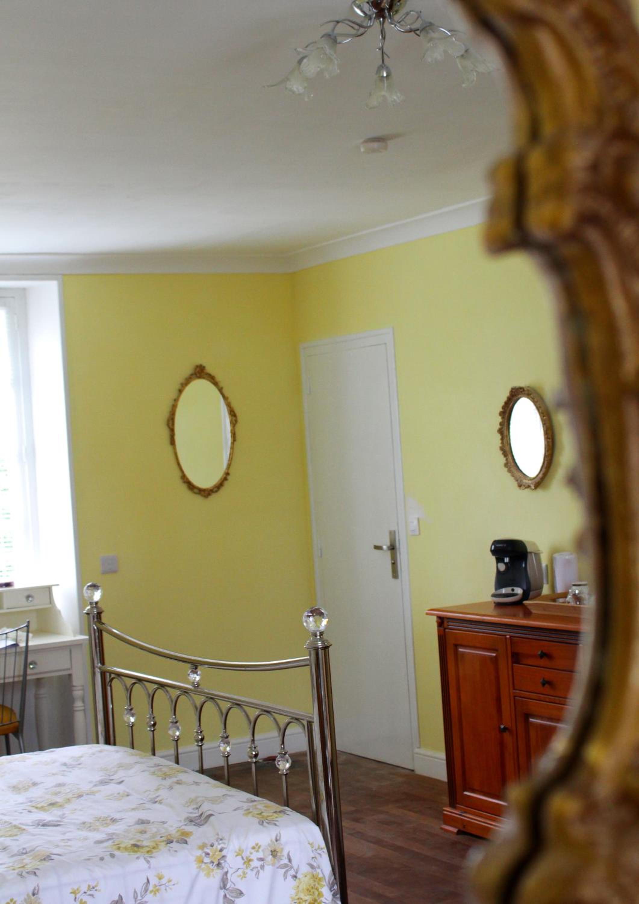 Superior King Suite - Photo 7