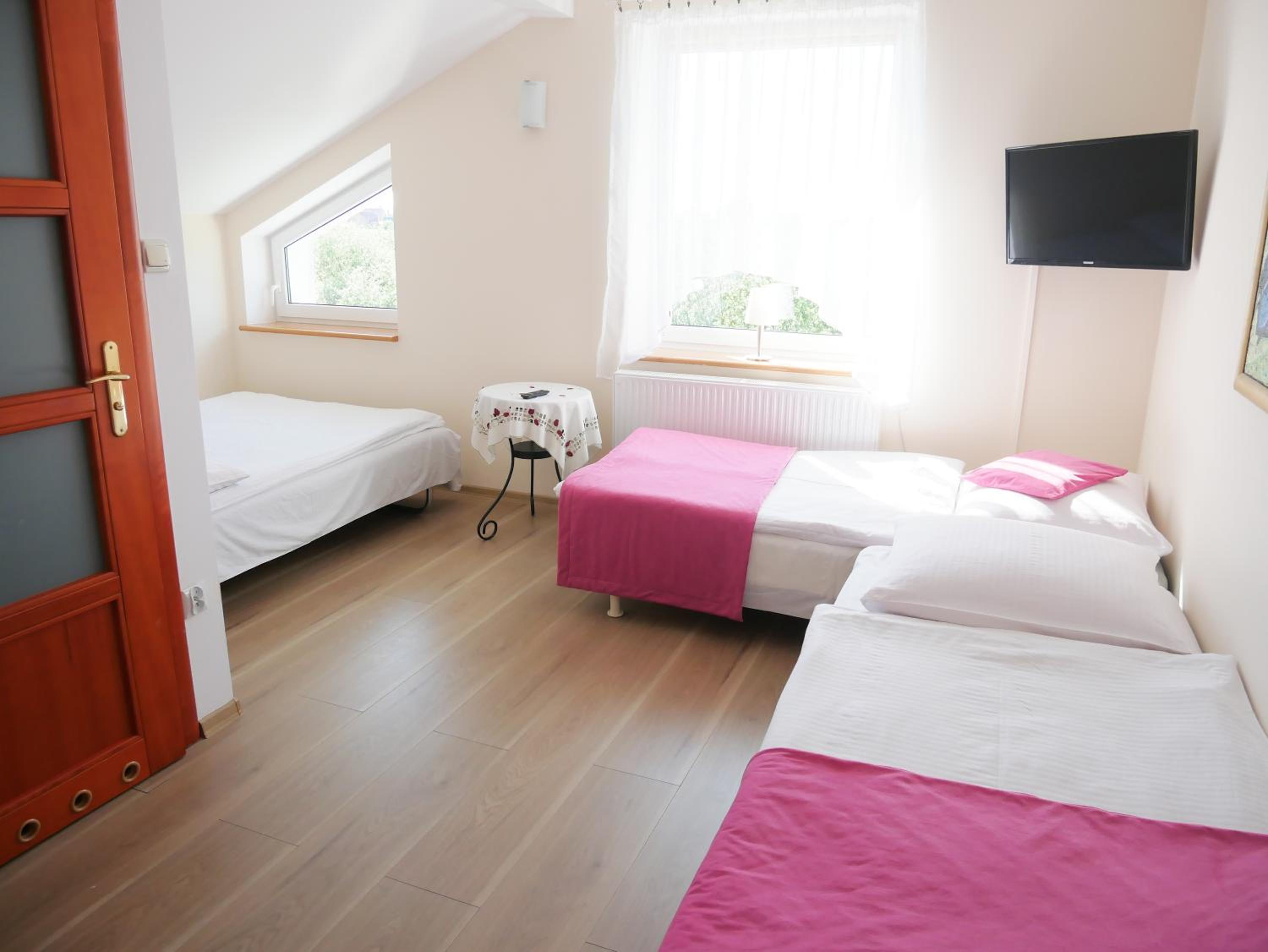 Quadruple Room - Photo 2