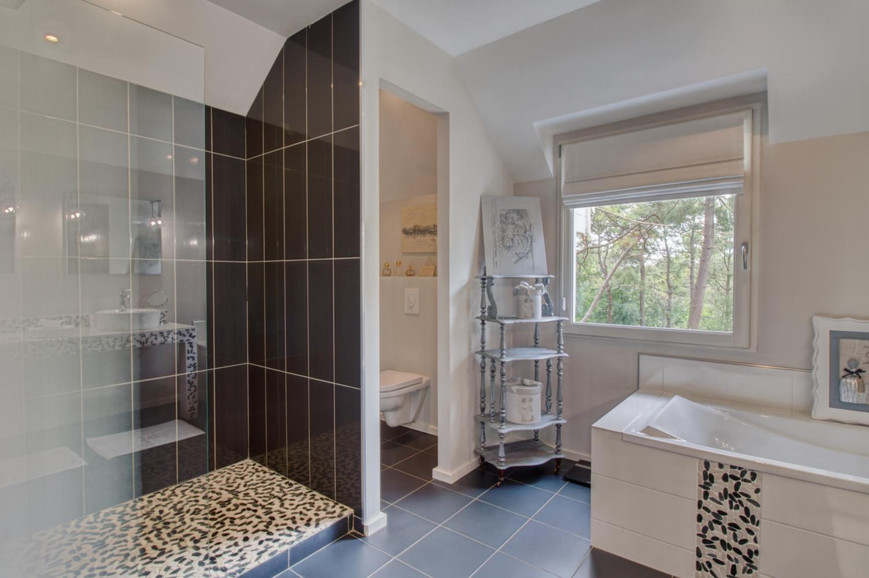 King Room with Balcony photo 2