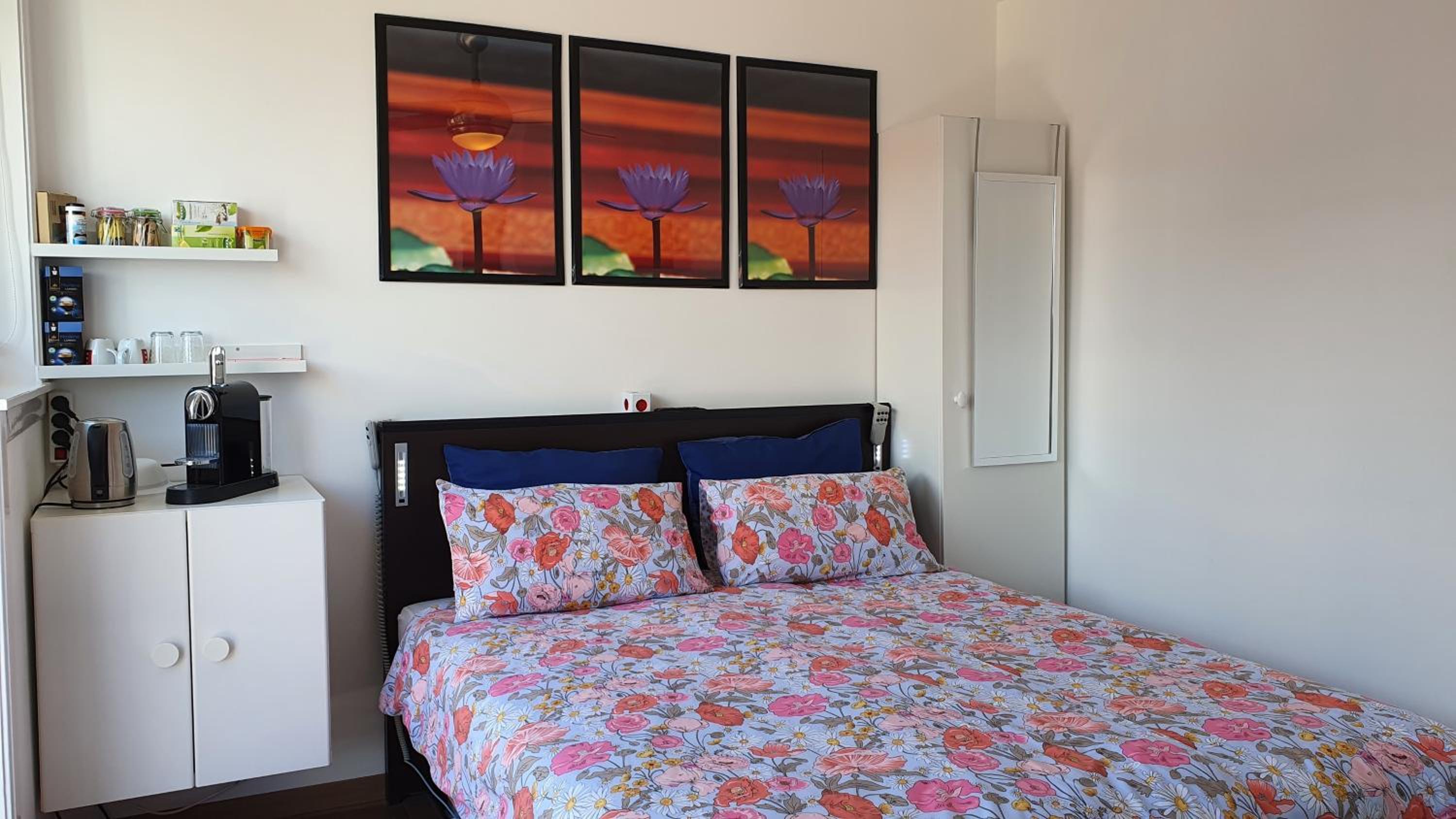 Double Room with Balcony - Photo 1