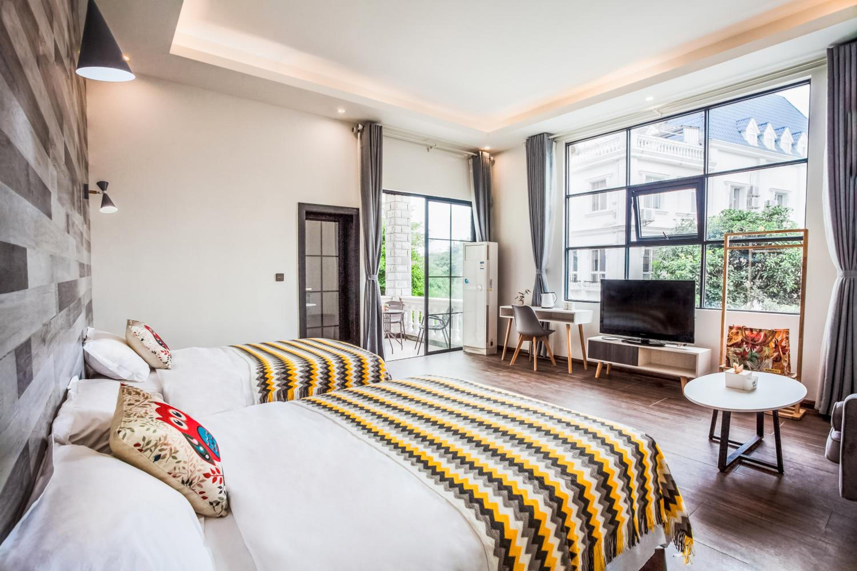 Twin Room with Balcony photo 2