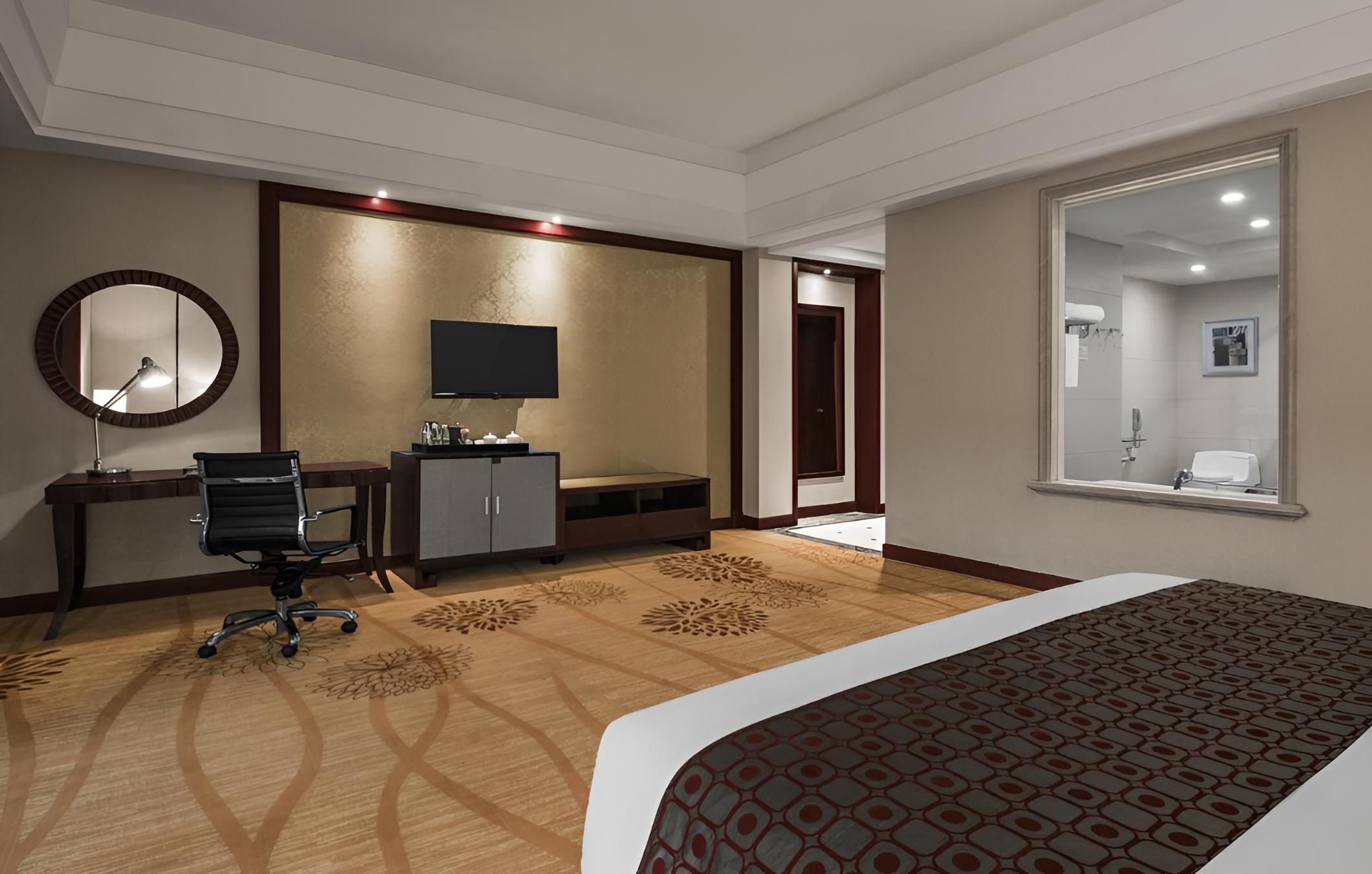 King Room with Balcony photo 3