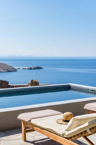 Honeymoon Suite