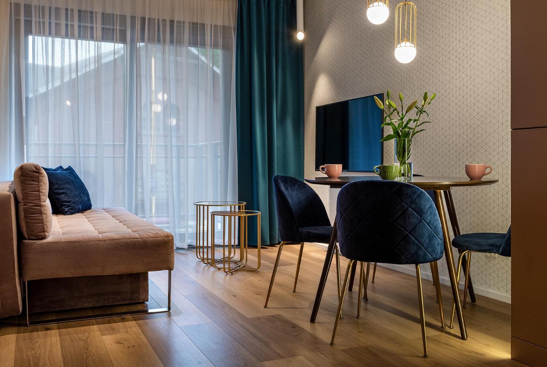 One-Bedroom Apartment - Photo 1