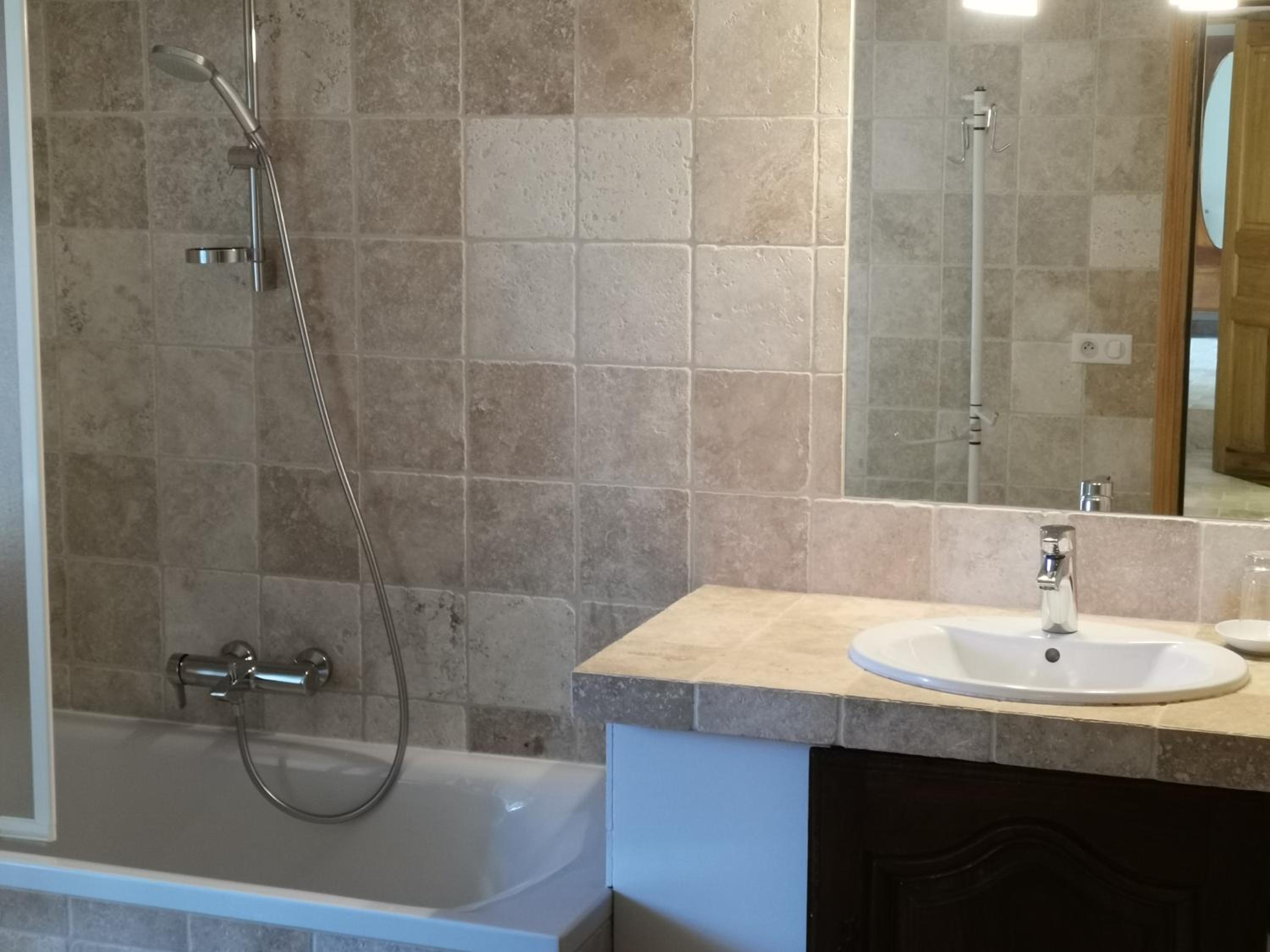 Deluxe Double Room with Bath photo 3