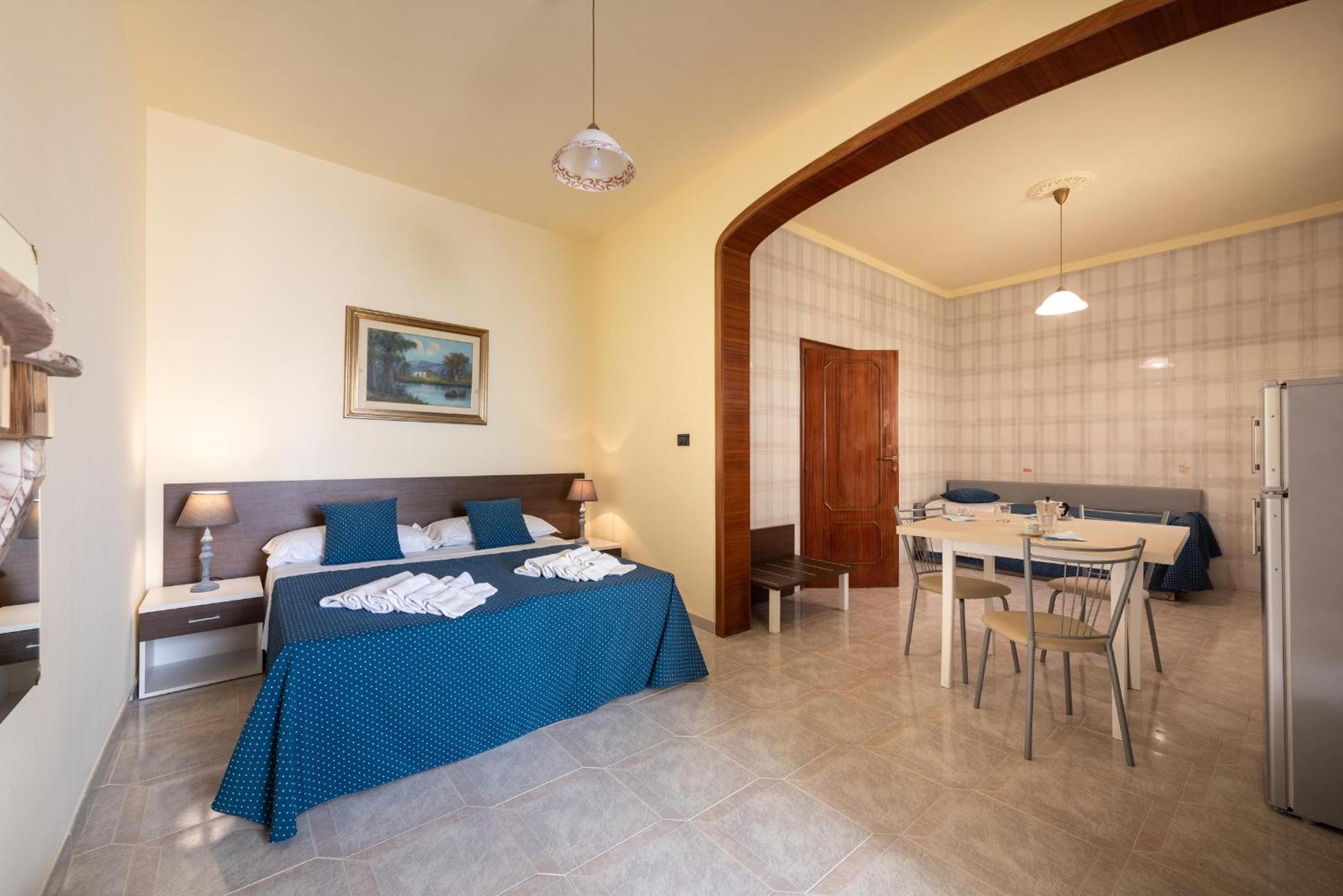 Deluxe Apartment