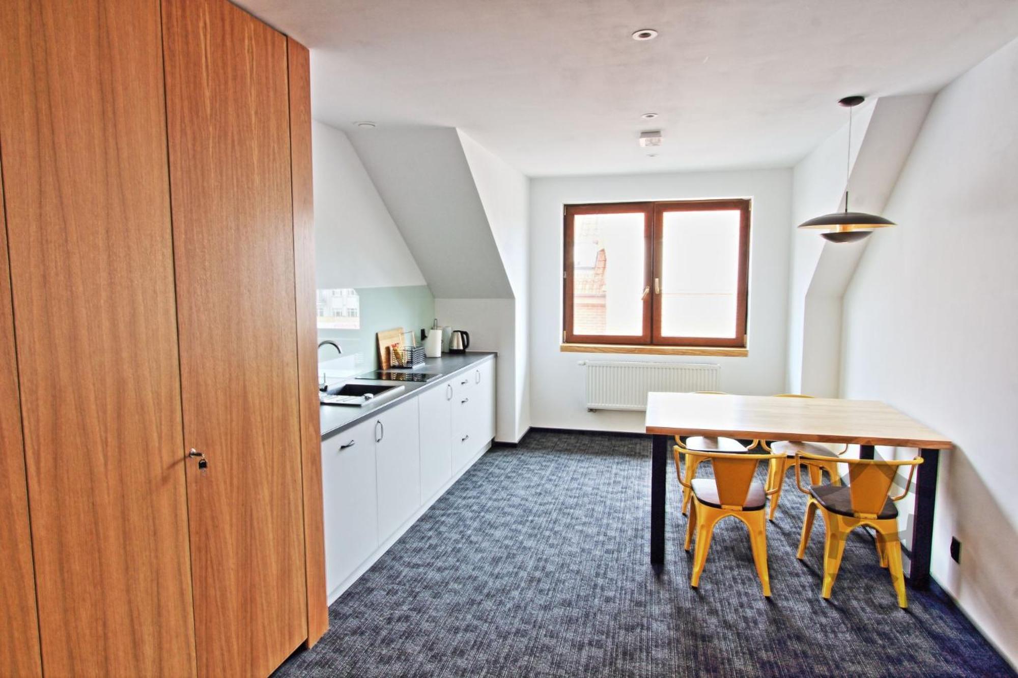 Apartment with Terrace - Photo 6
