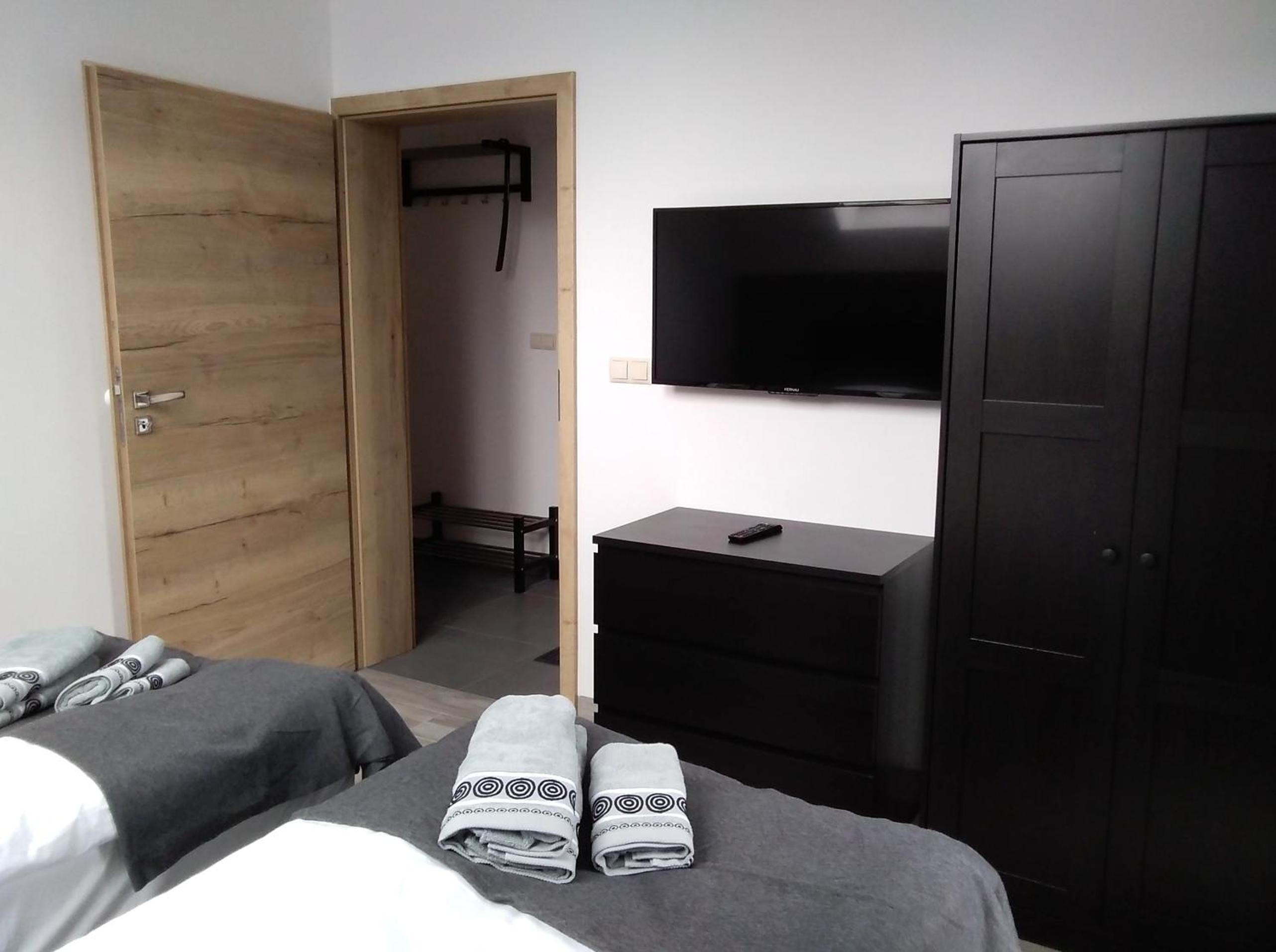 Three-Bedroom Apartment - Photo 52