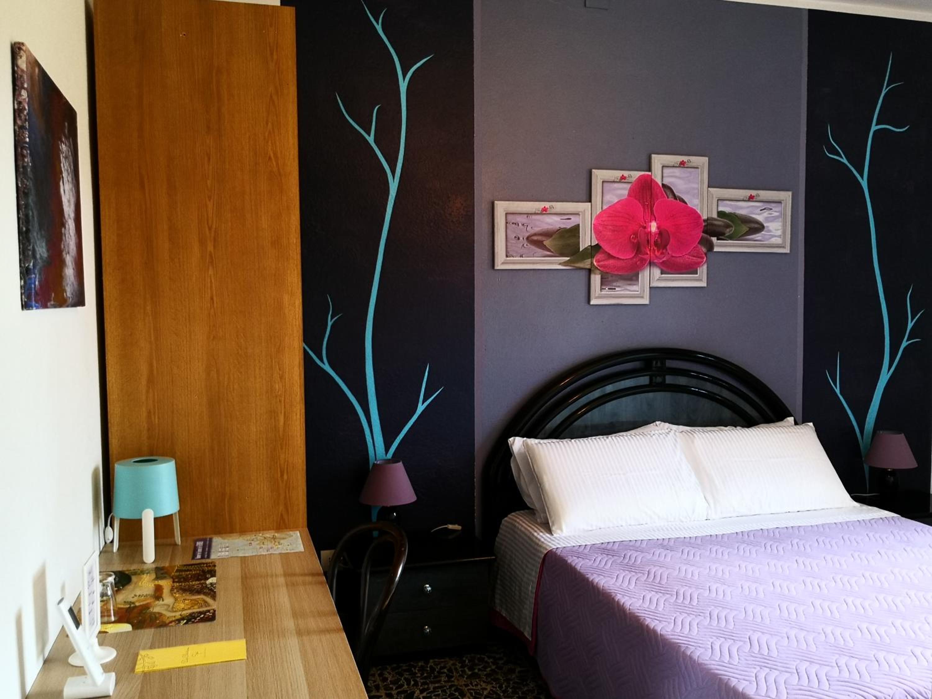 Double Room with Private Bathroom photo 2