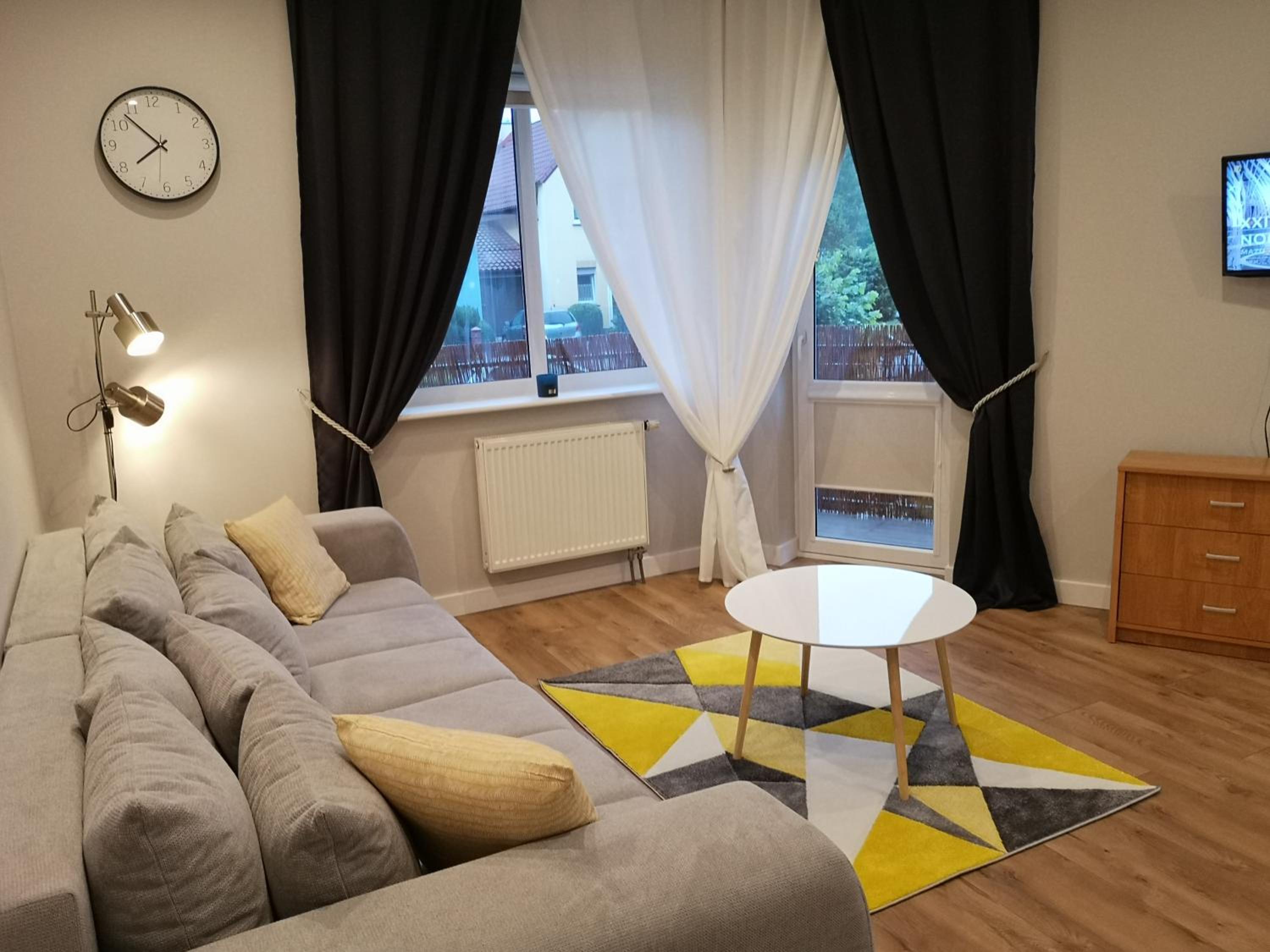 One-Bedroom Apartment - Photo 1