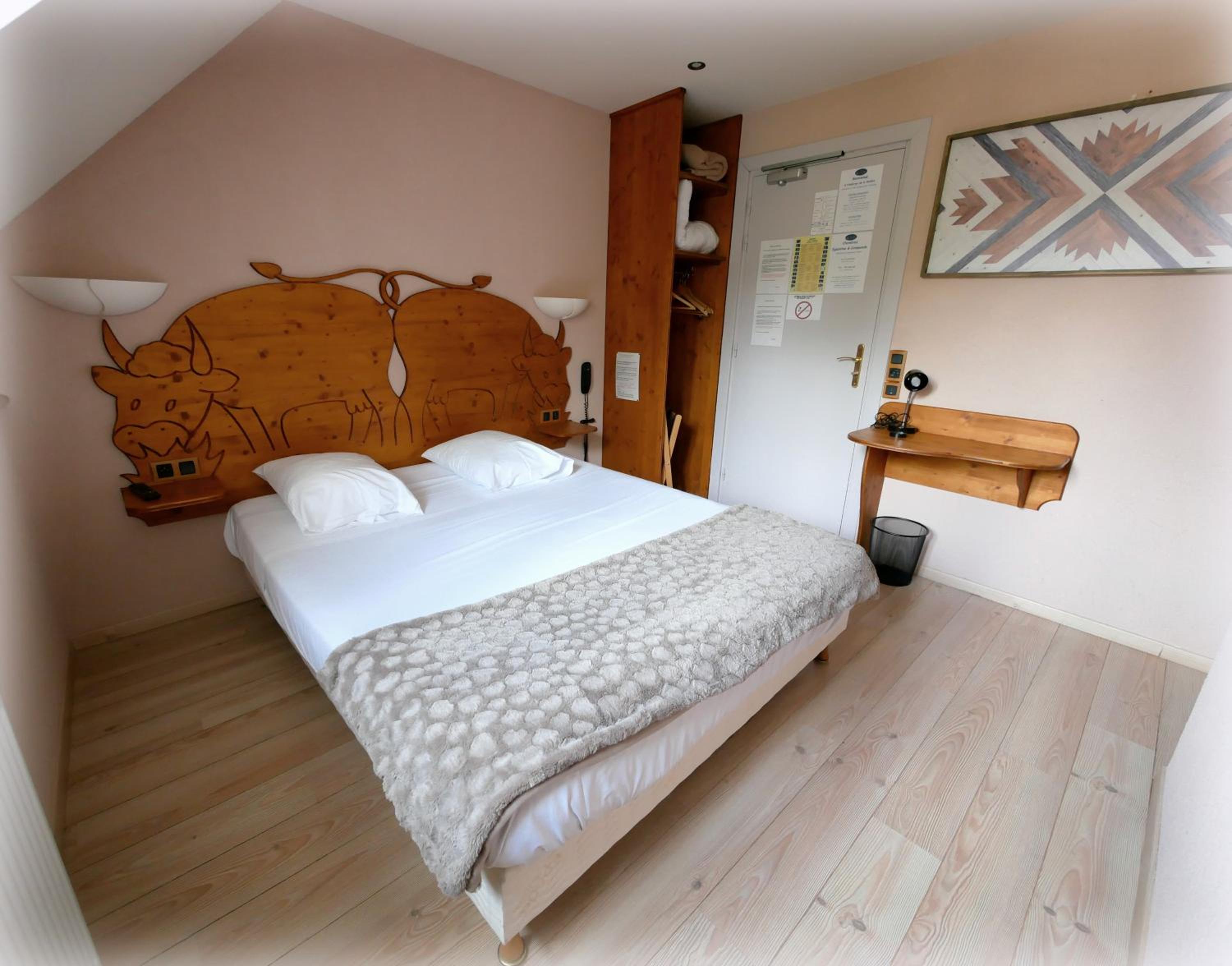 Two Connecting Double Rooms - Photo 2
