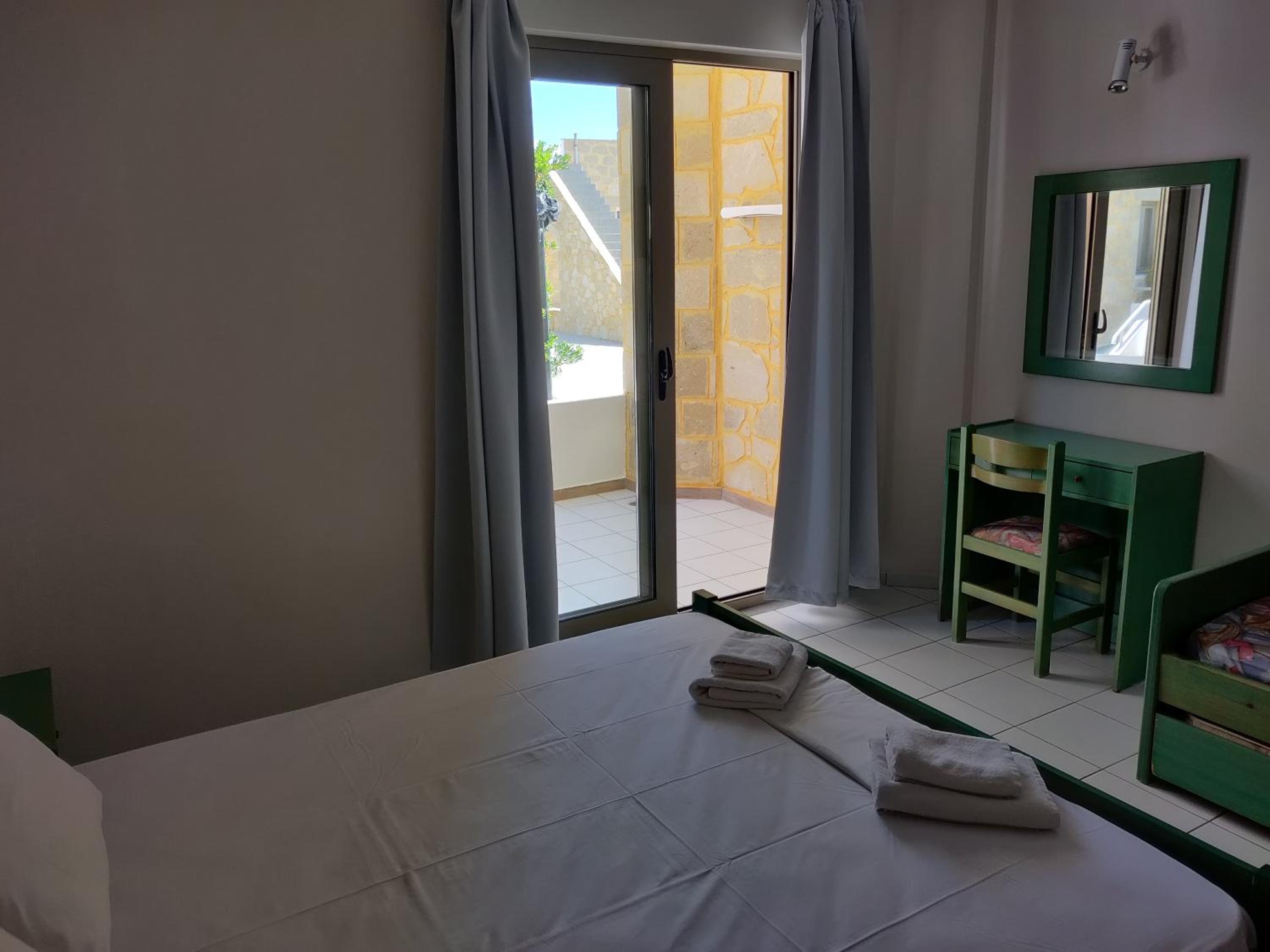 Studio with Side Sea View (2 Adults)