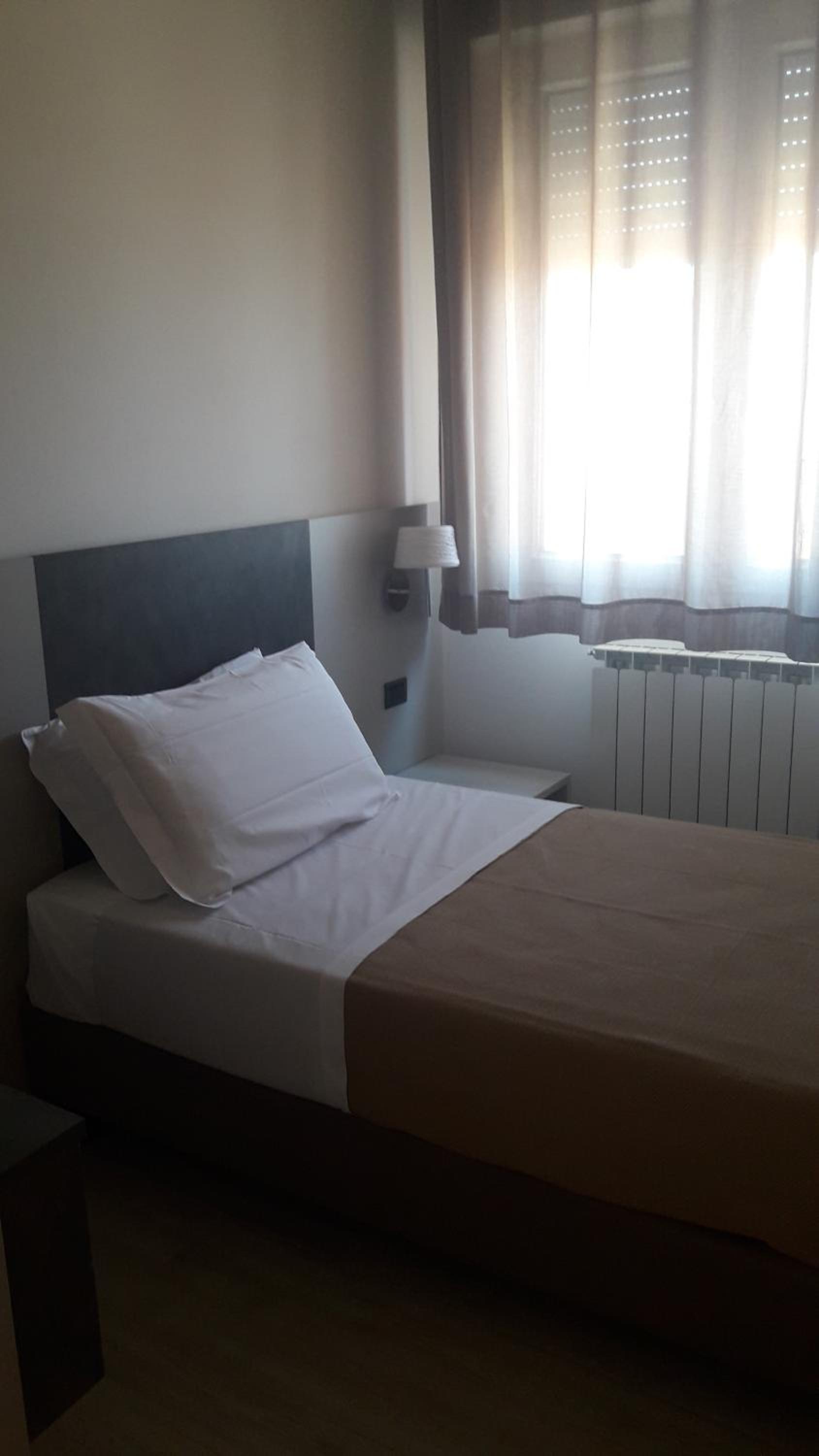 Deluxe Single Room