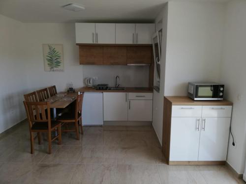 Apartment - Ground Floor photo 2