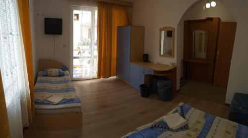 Apartment with Sea View photo 2