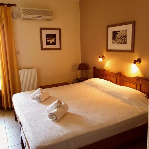 Standard Double or Twin Room - Photo 5