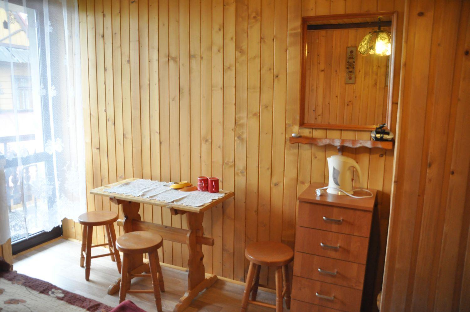 Quadruple Room with Balcony - Photo 2